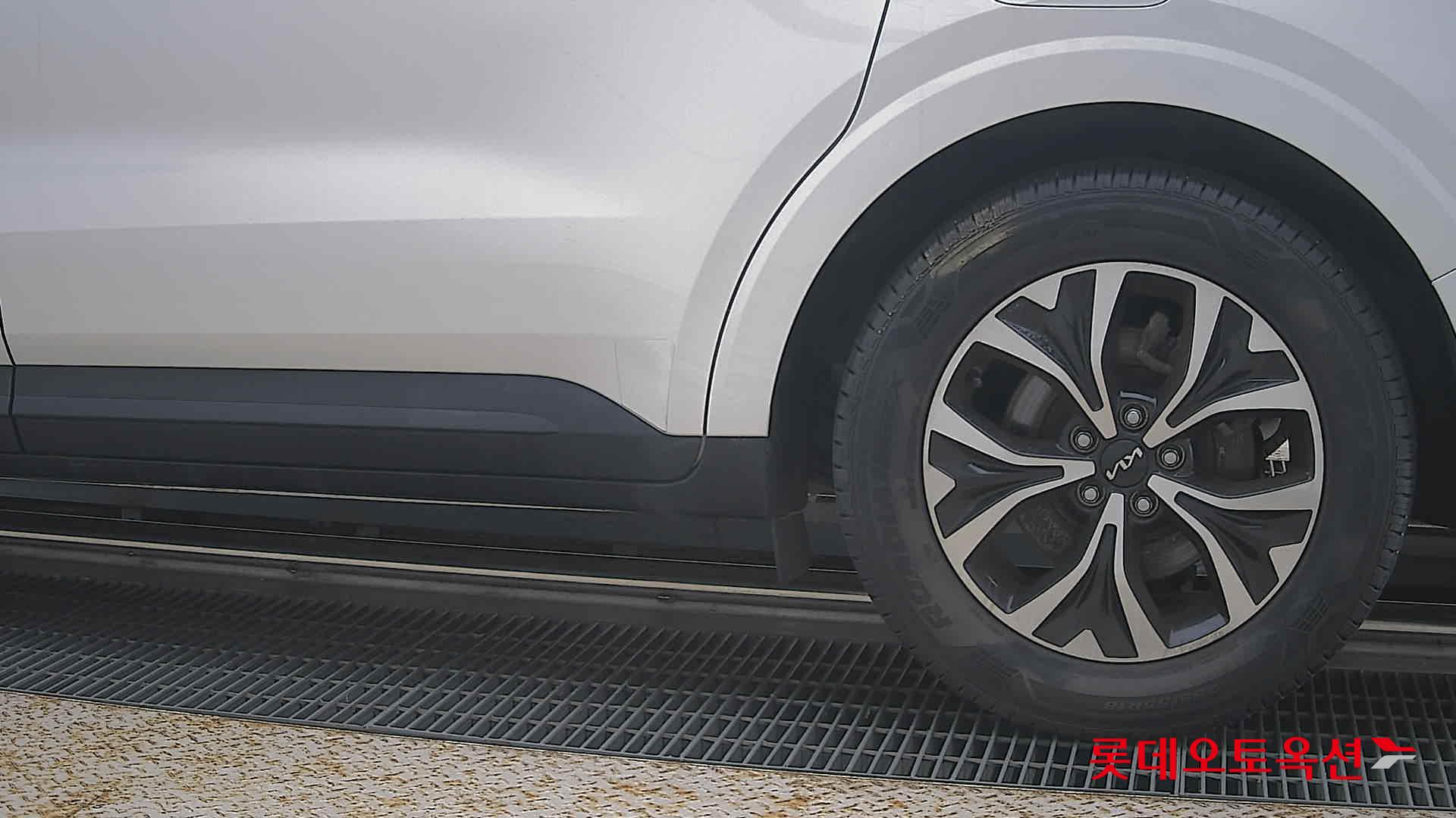 2023 - kia carnival