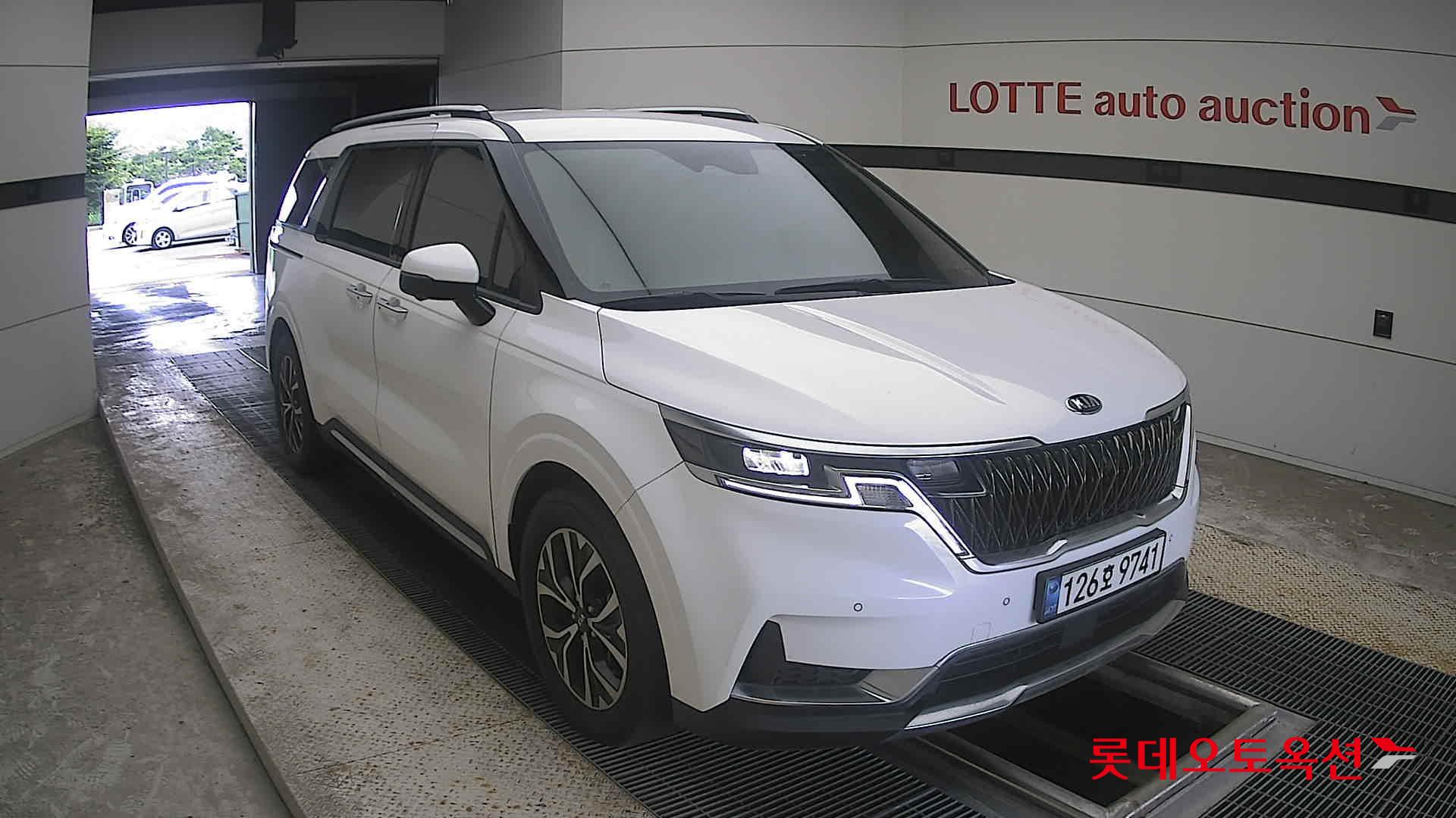 2021 - kia carnival