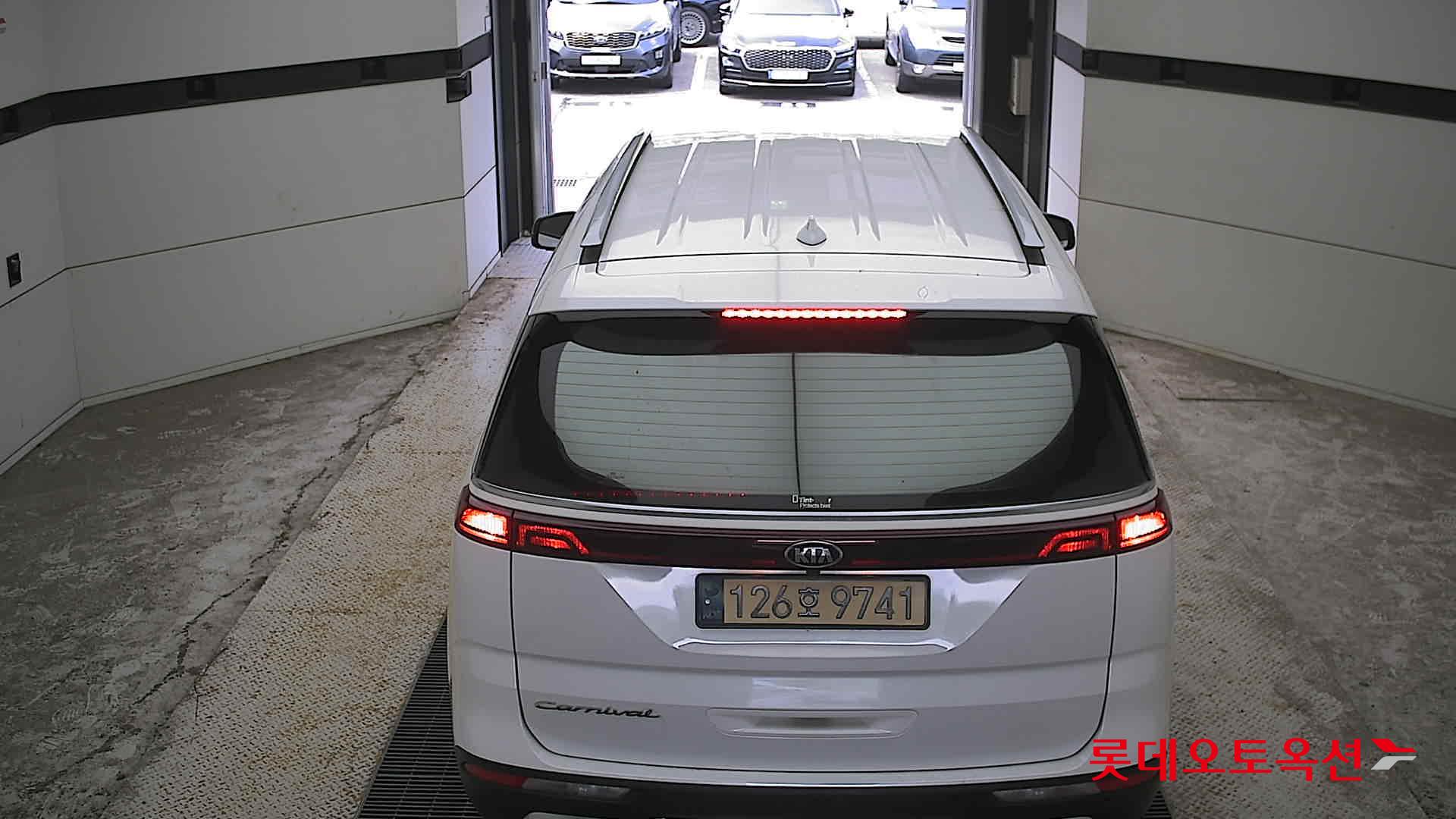 2021 - kia carnival