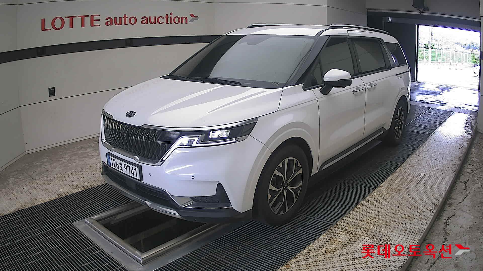 2021 - kia carnival