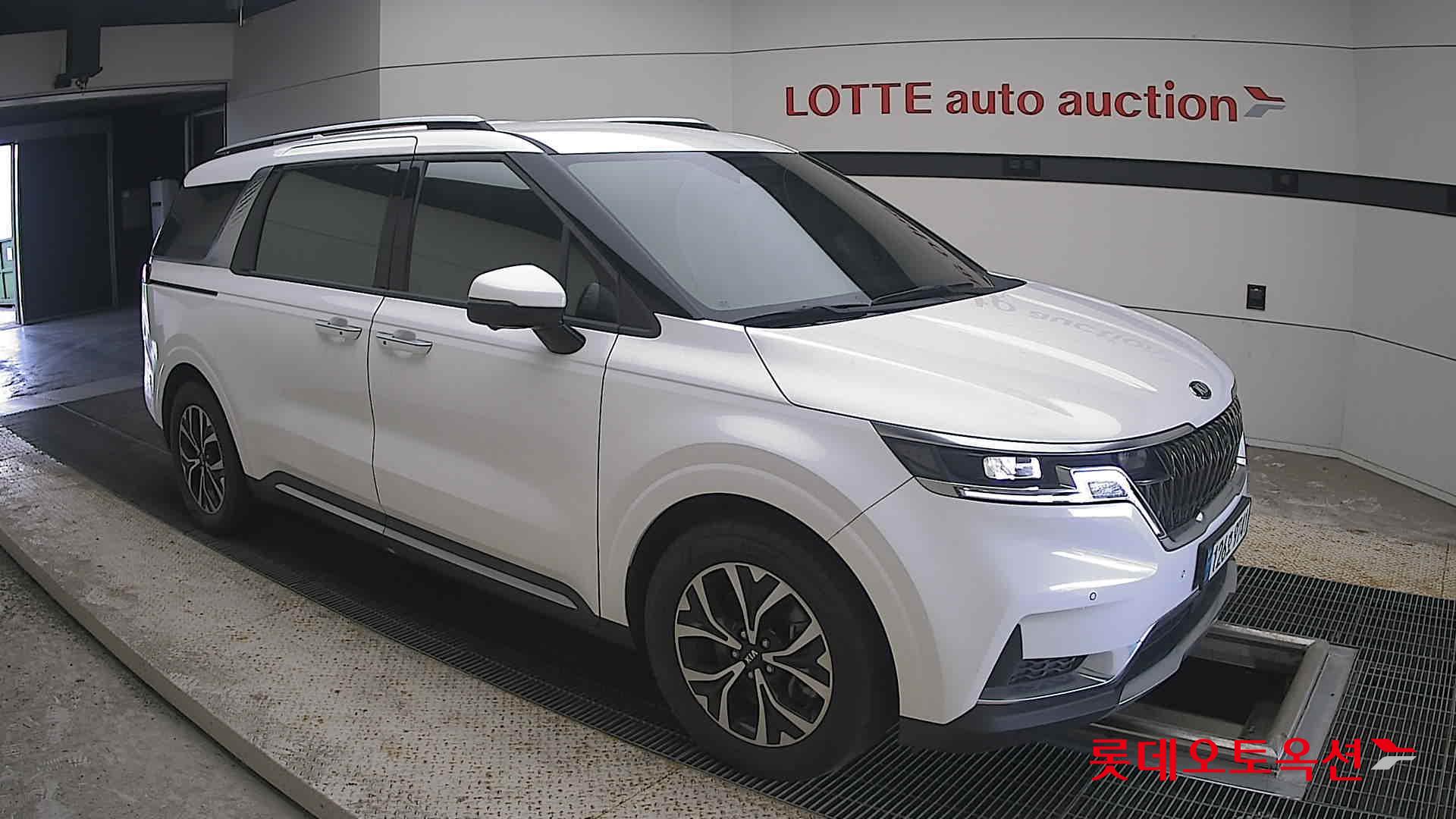 2021 - kia carnival