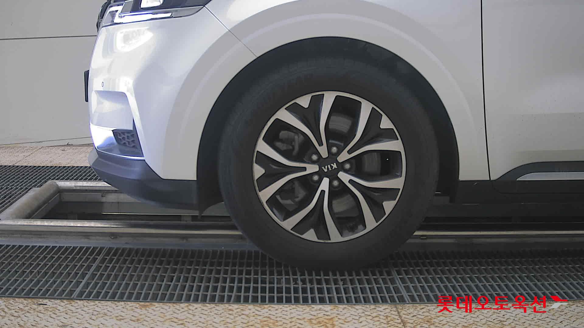 2021 - kia carnival