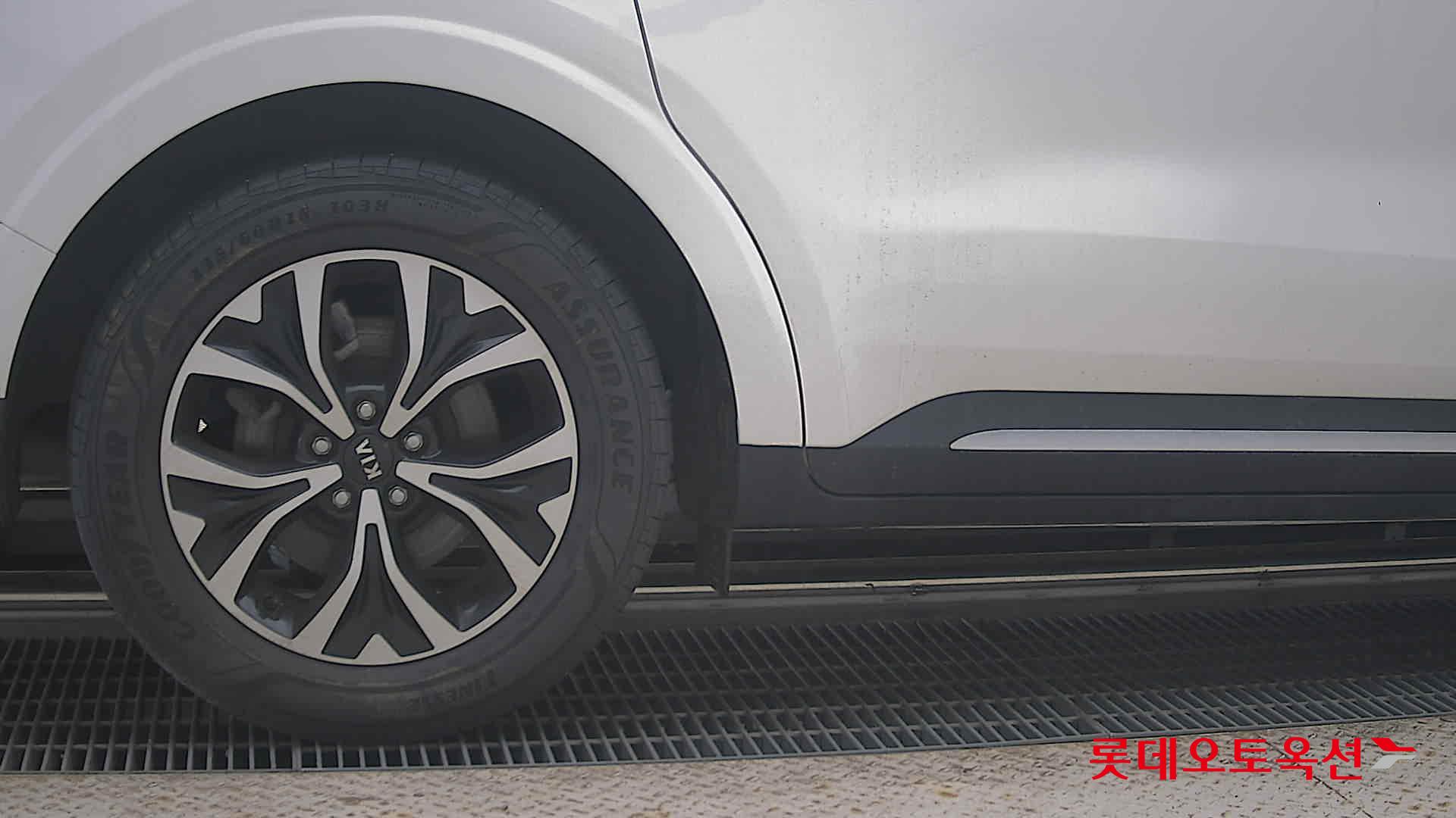 2021 - kia carnival