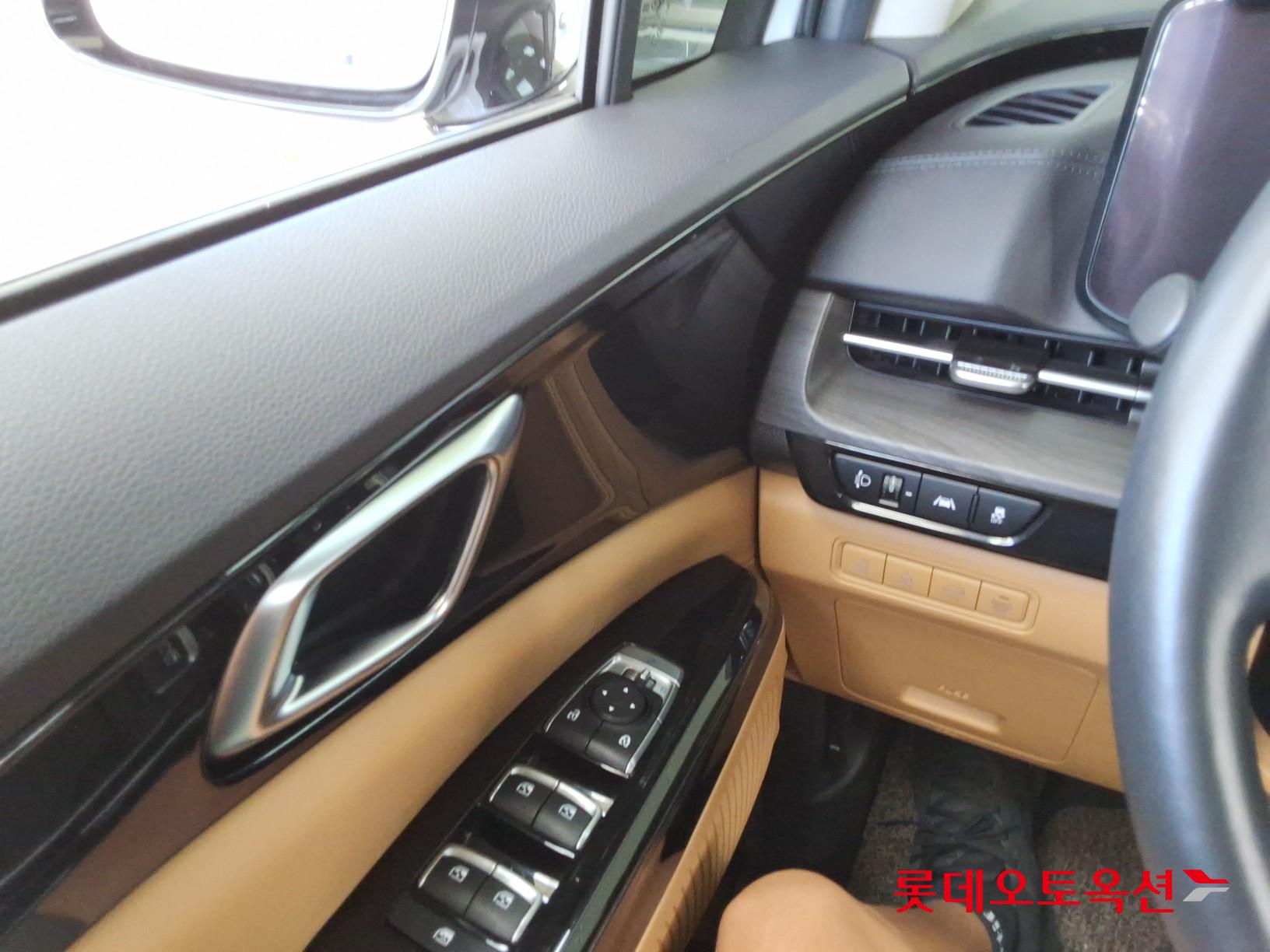 2021 - kia carnival