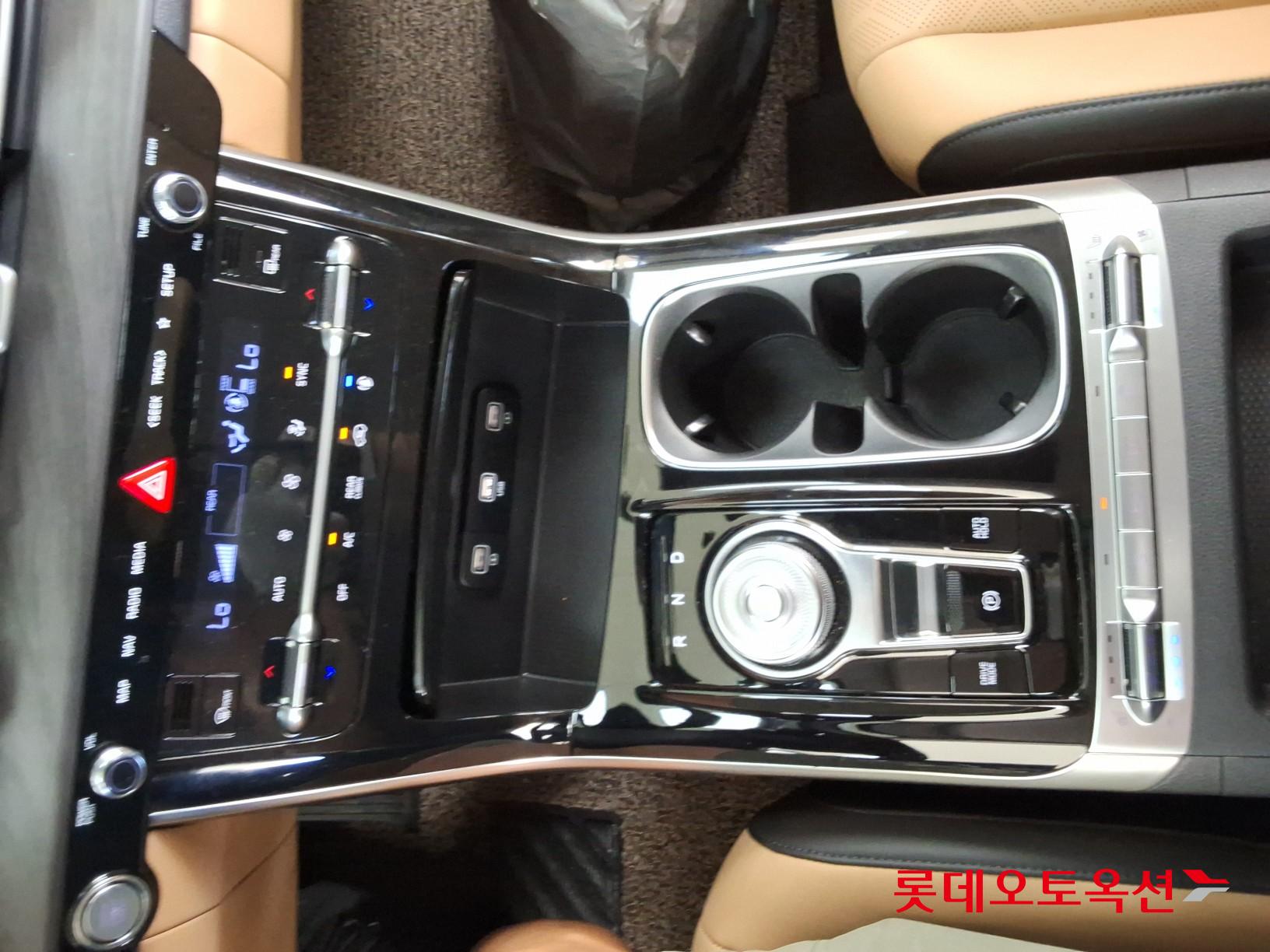 2021 - kia carnival
