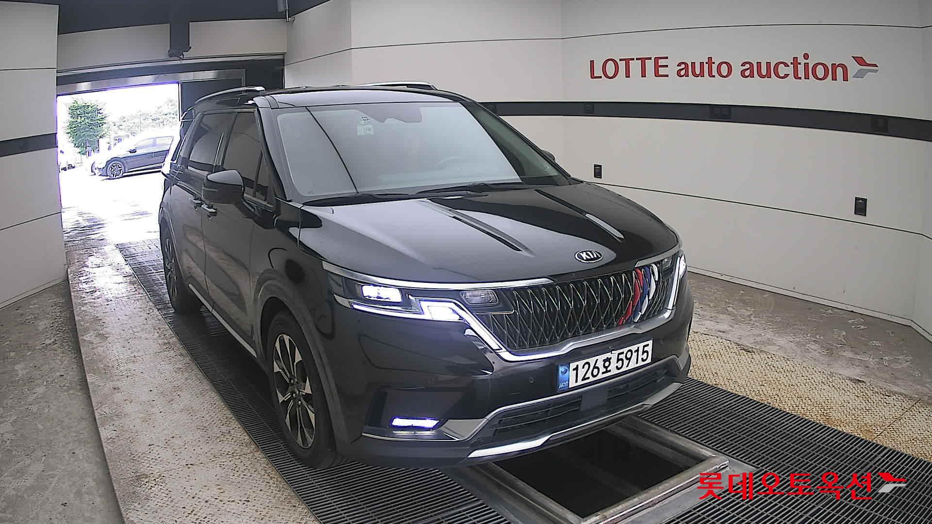 2021 - kia carnival