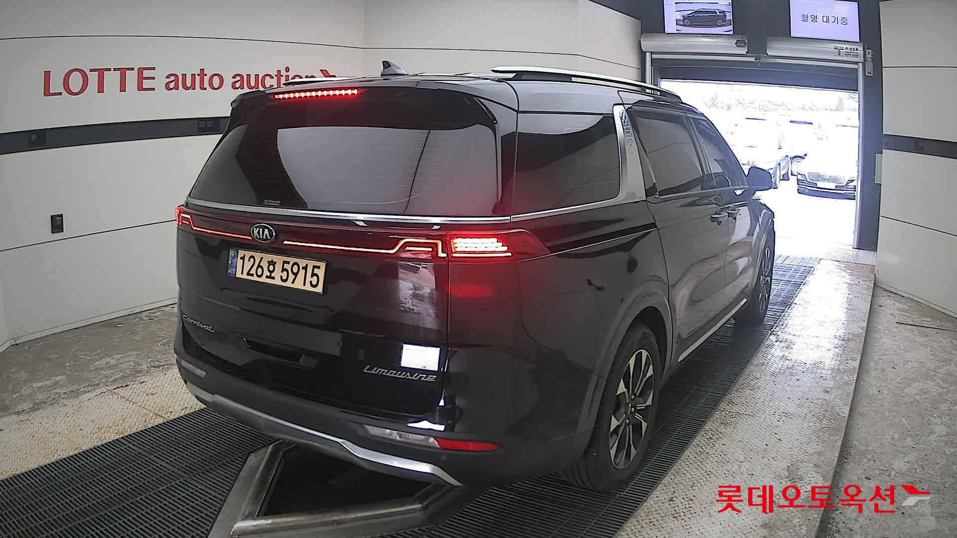 2021 - kia carnival