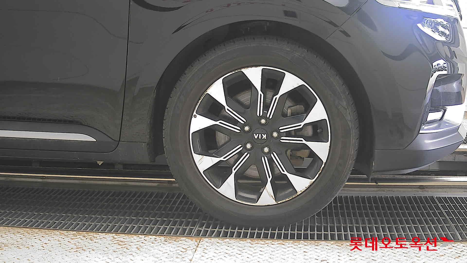 2021 - kia carnival