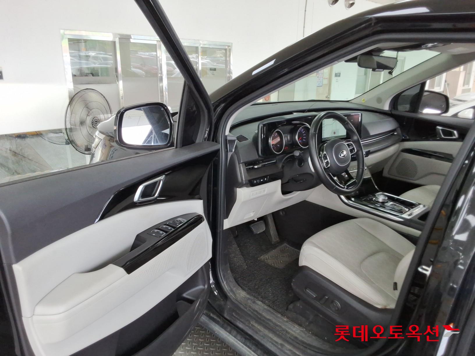2021 - kia carnival
