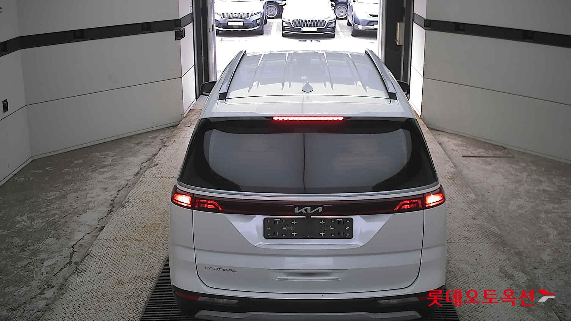 2023 - kia carnival