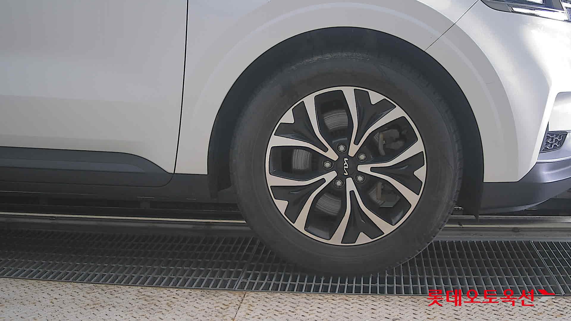 2023 - kia carnival