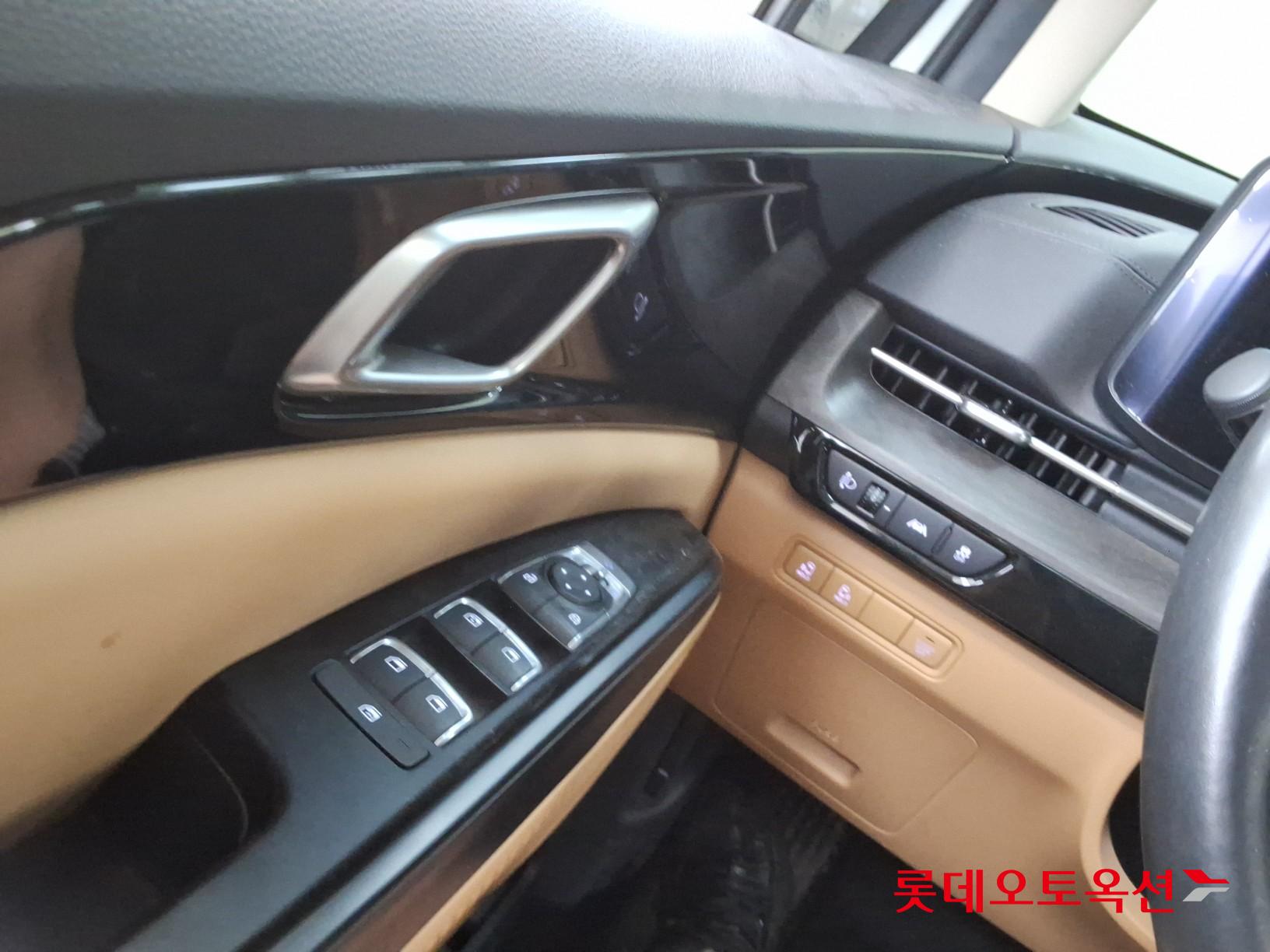 2023 - kia carnival