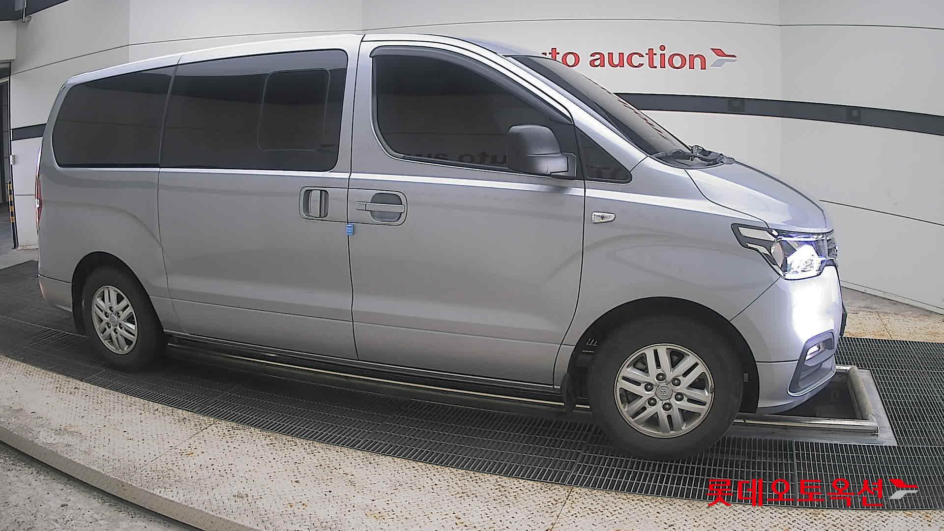 2021 - hyundai grand starex
