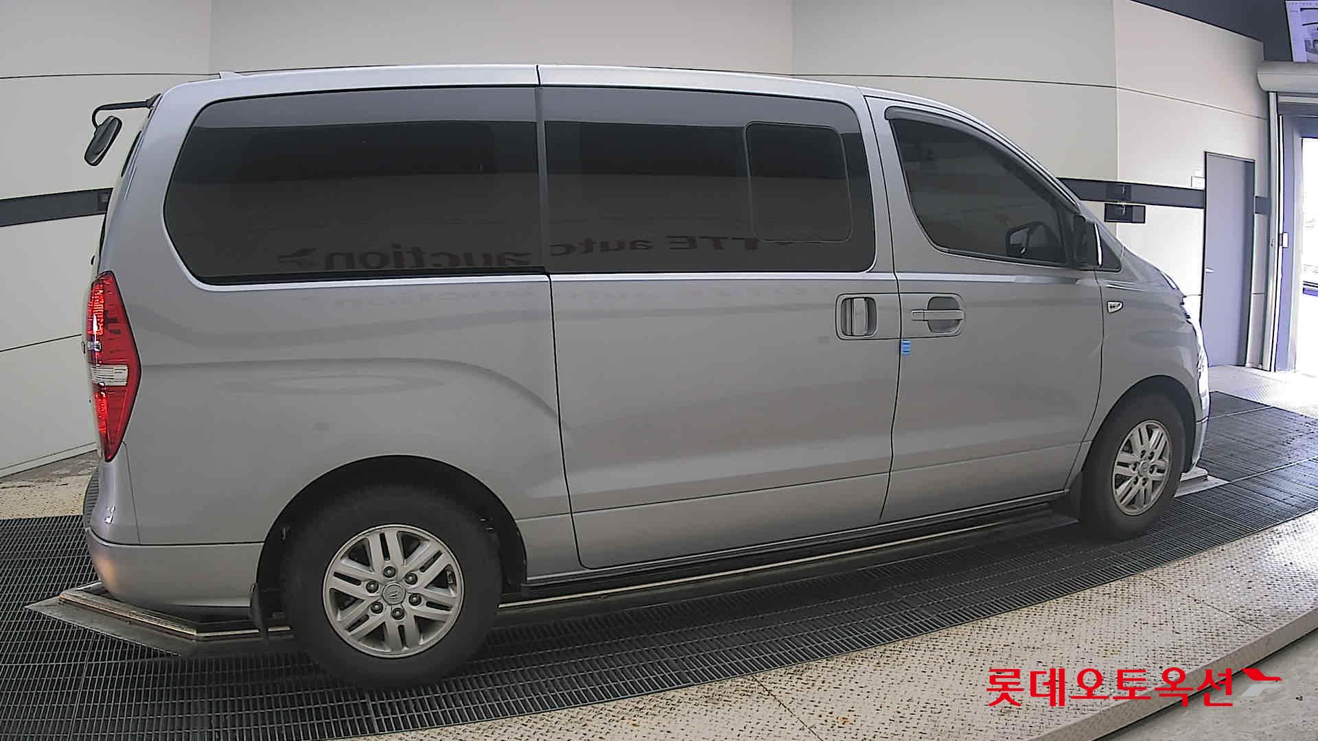 2021 - hyundai grand starex