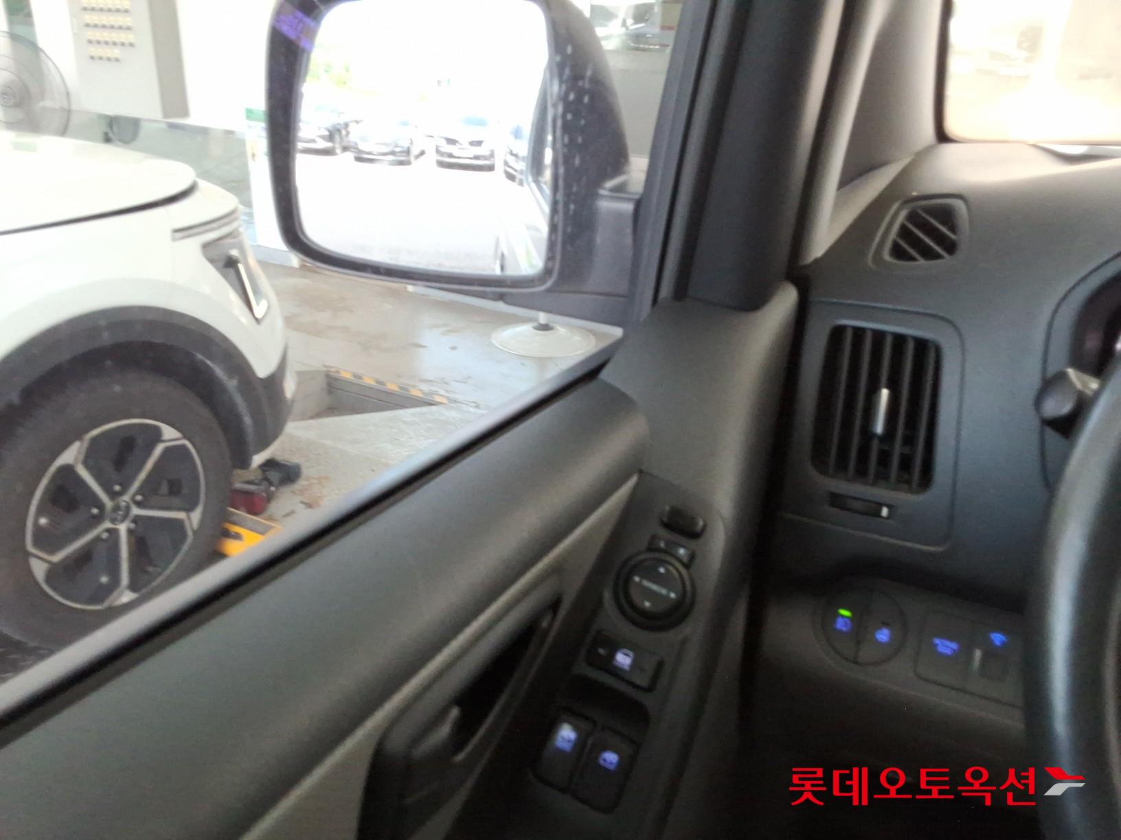 2021 - hyundai grand starex