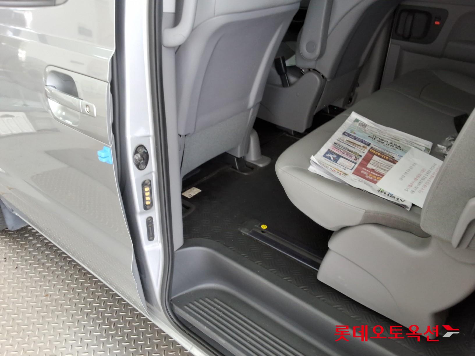2021 - hyundai grand starex