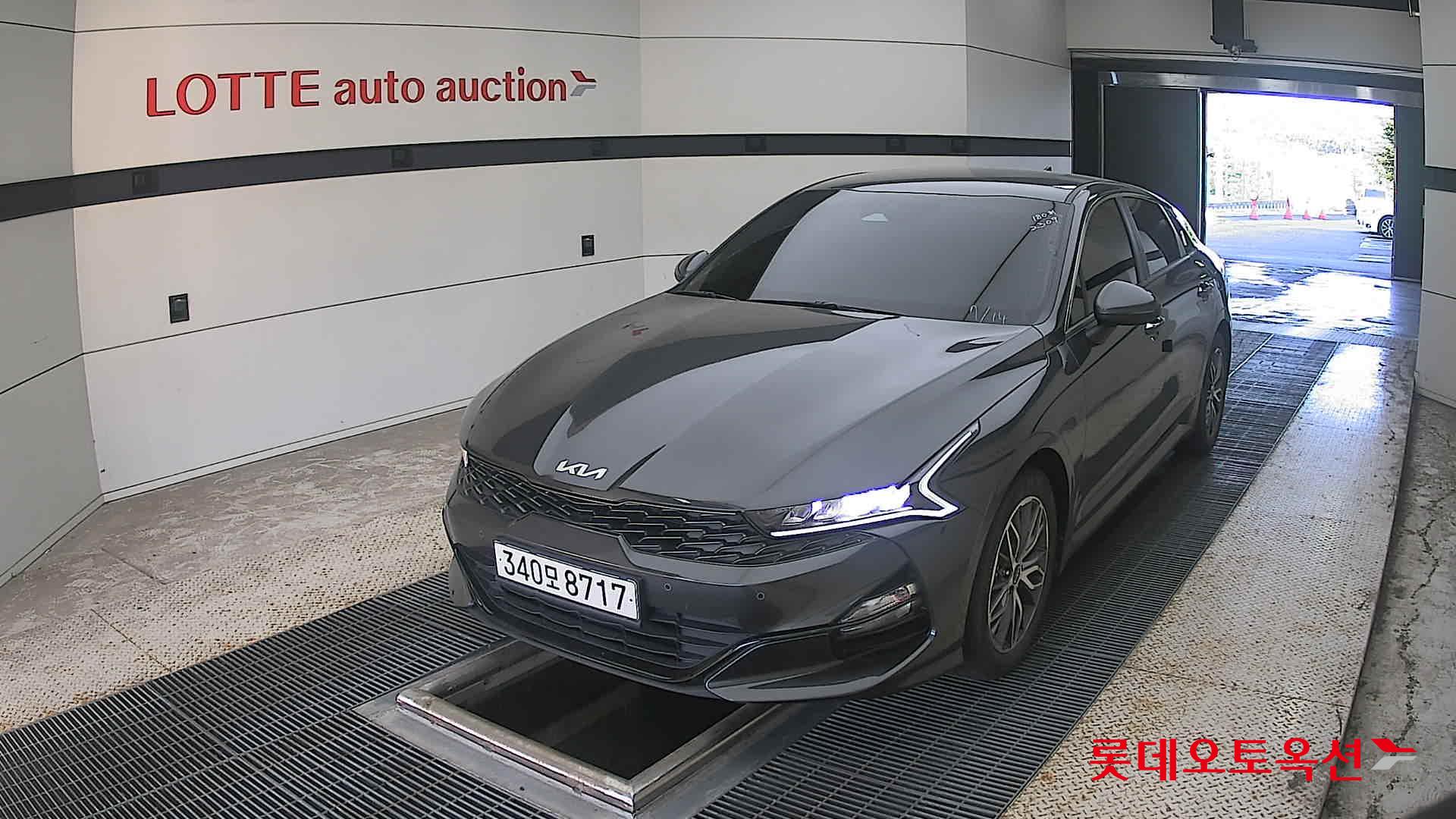 2022 - kia k5