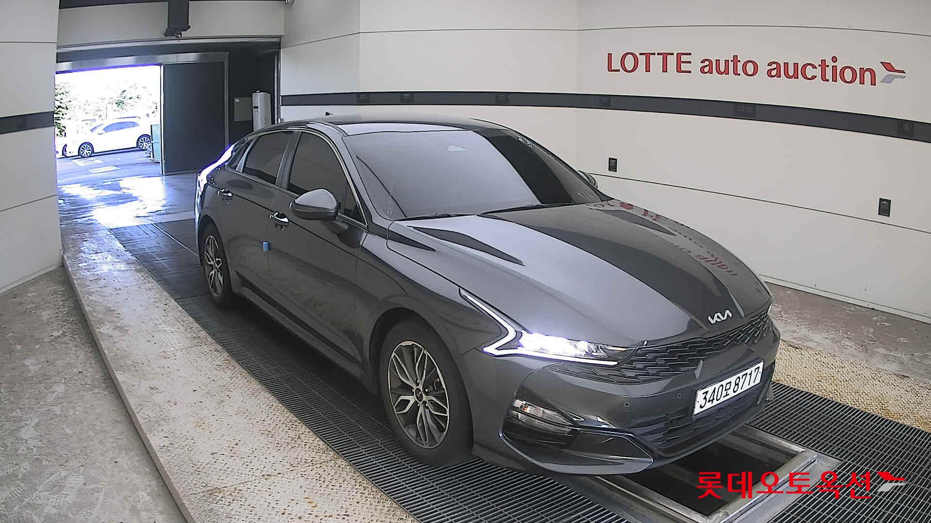 2022 - kia k5