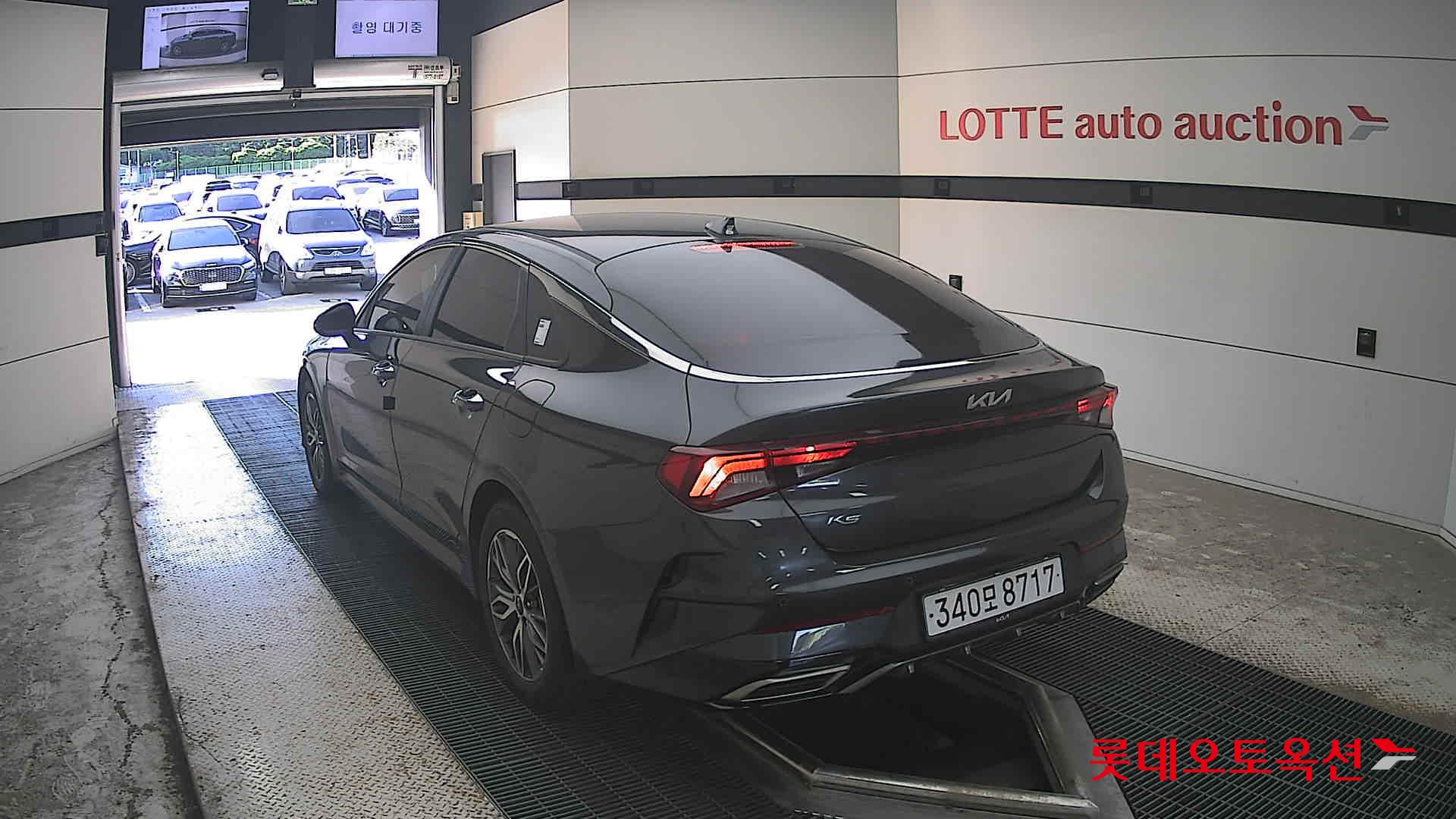 2022 - kia k5
