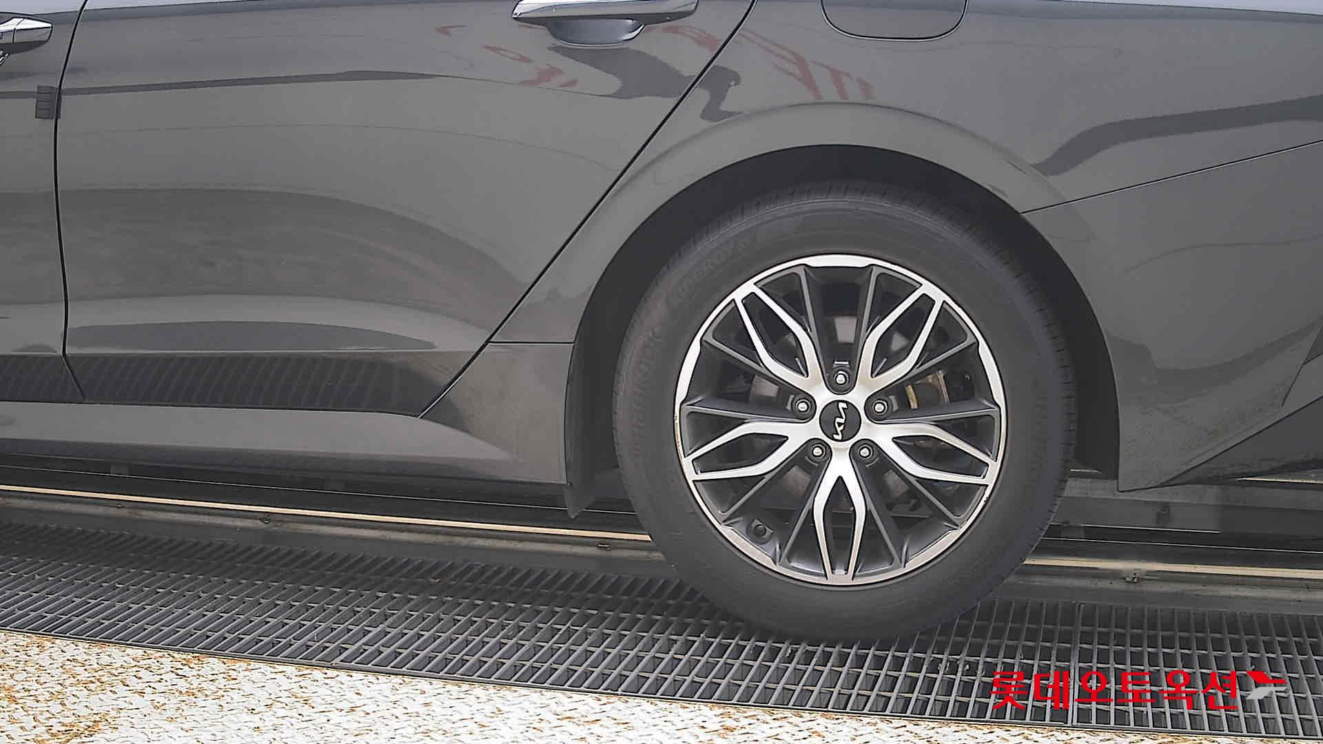 2022 - kia k5
