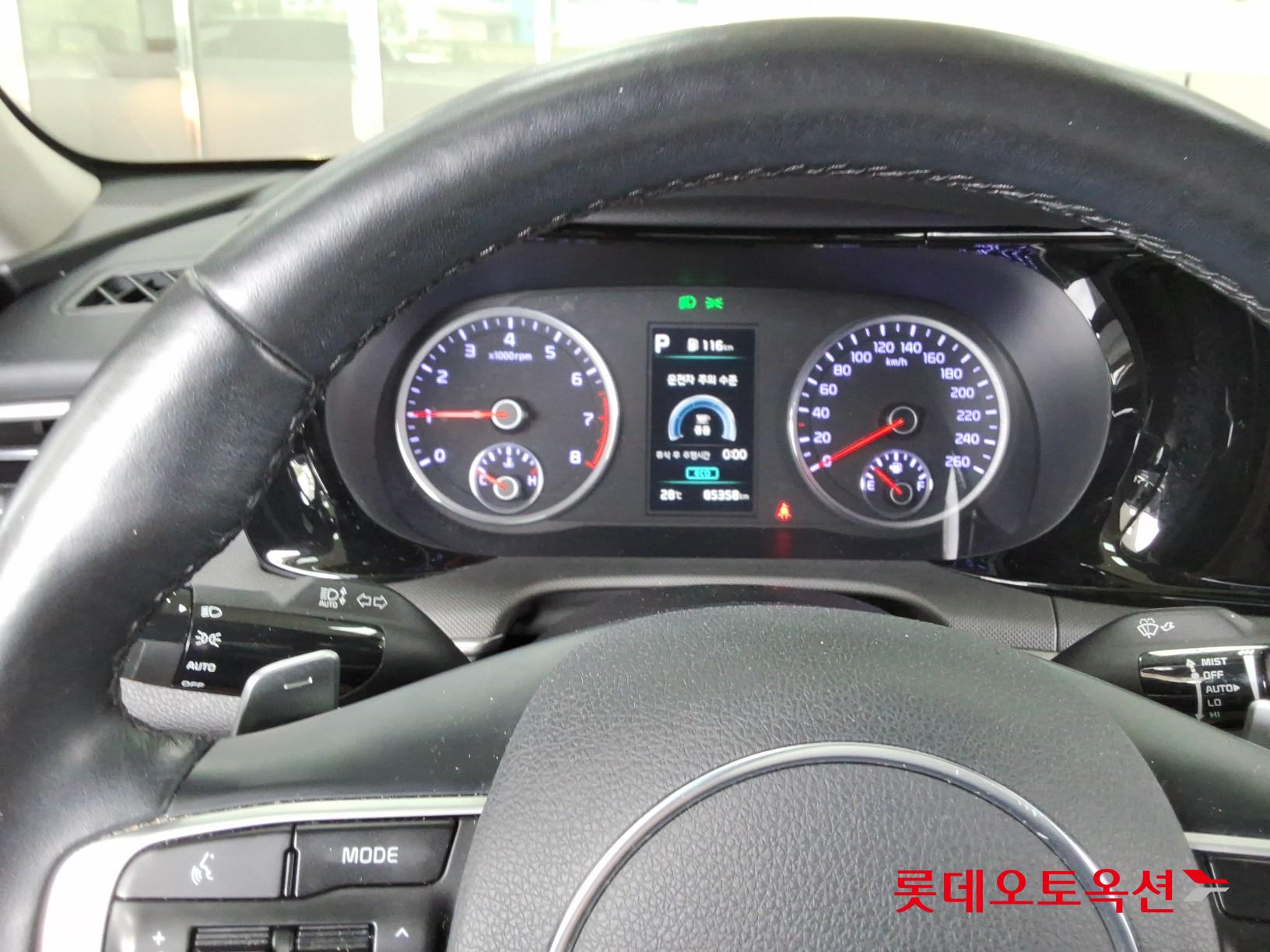 2022 - kia k5
