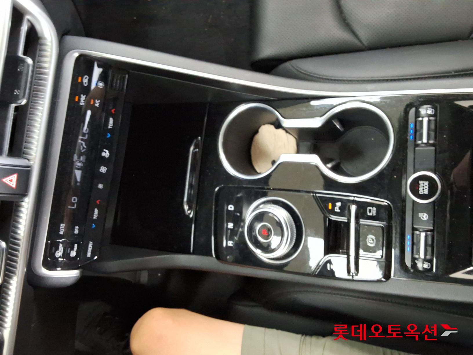 2022 - kia k5