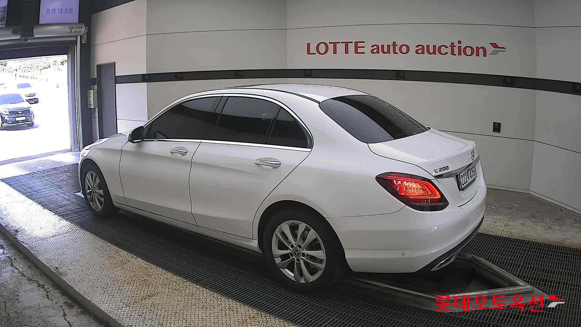 2020 - mercedes-benz c200