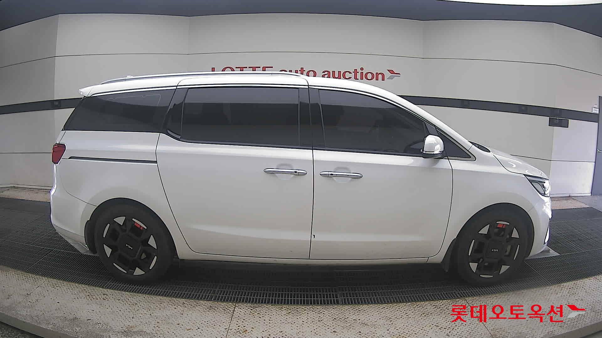 2019 - kia carnival