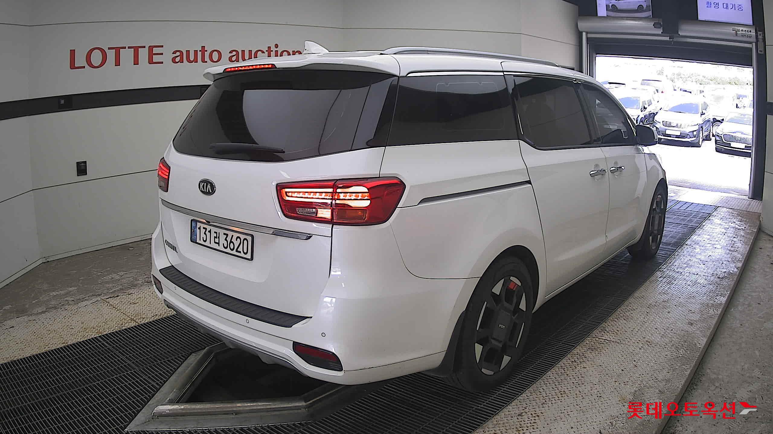 2019 - kia carnival
