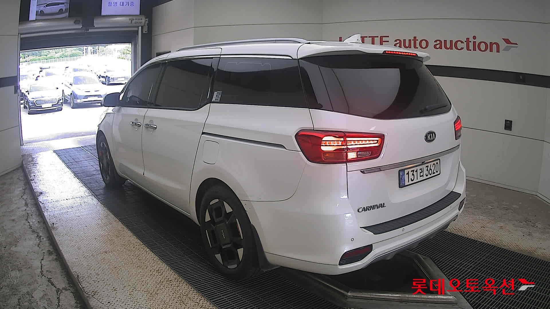 2019 - kia carnival