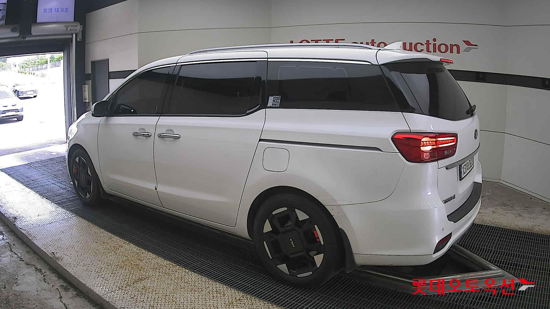 2019 - kia carnival