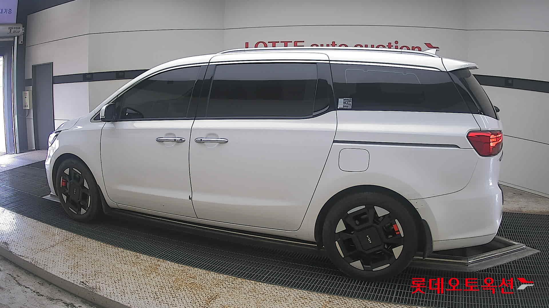 2019 - kia carnival