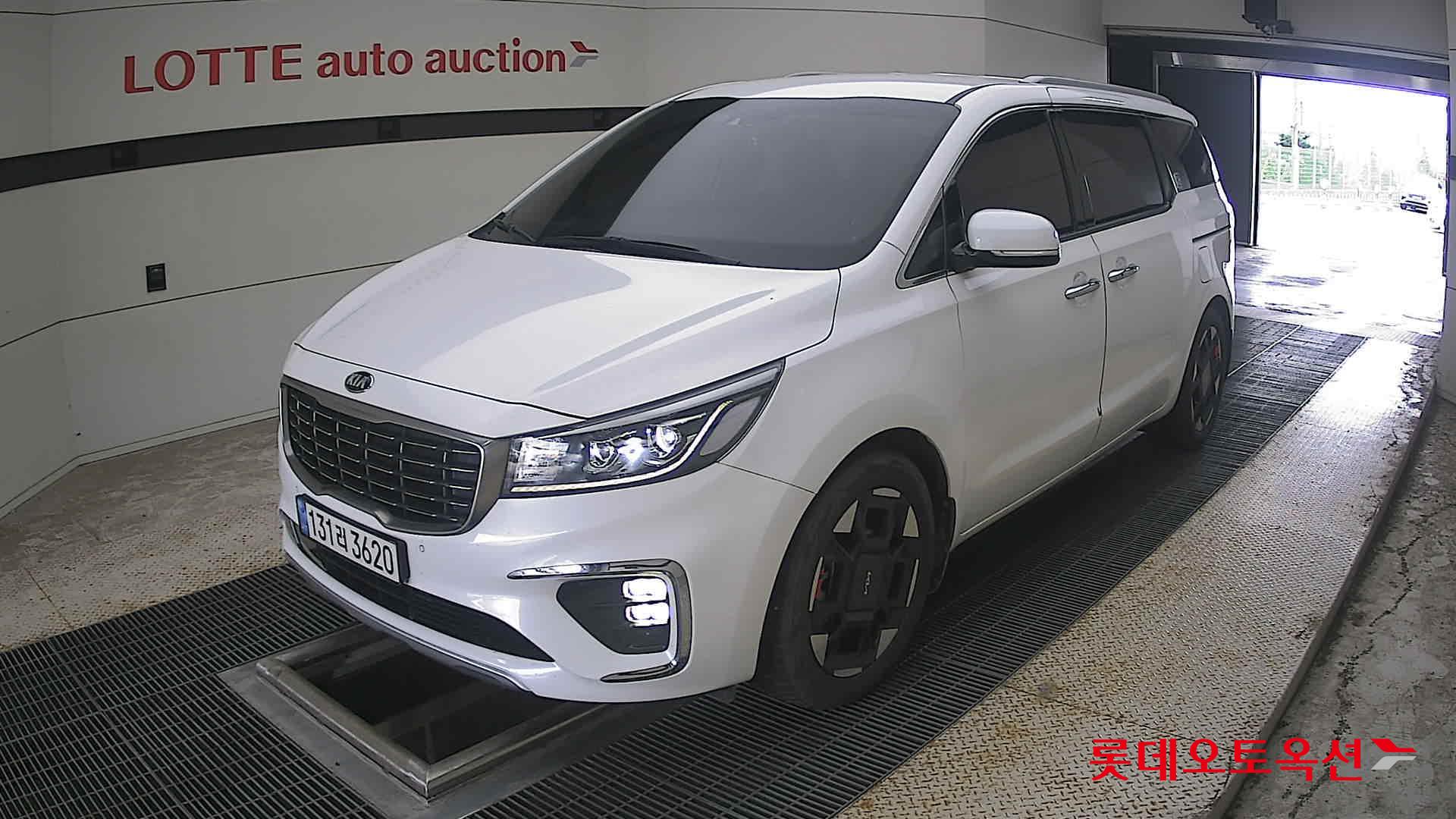 2019 - kia carnival