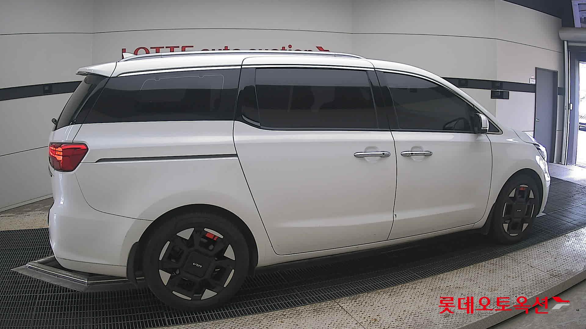 2019 - kia carnival