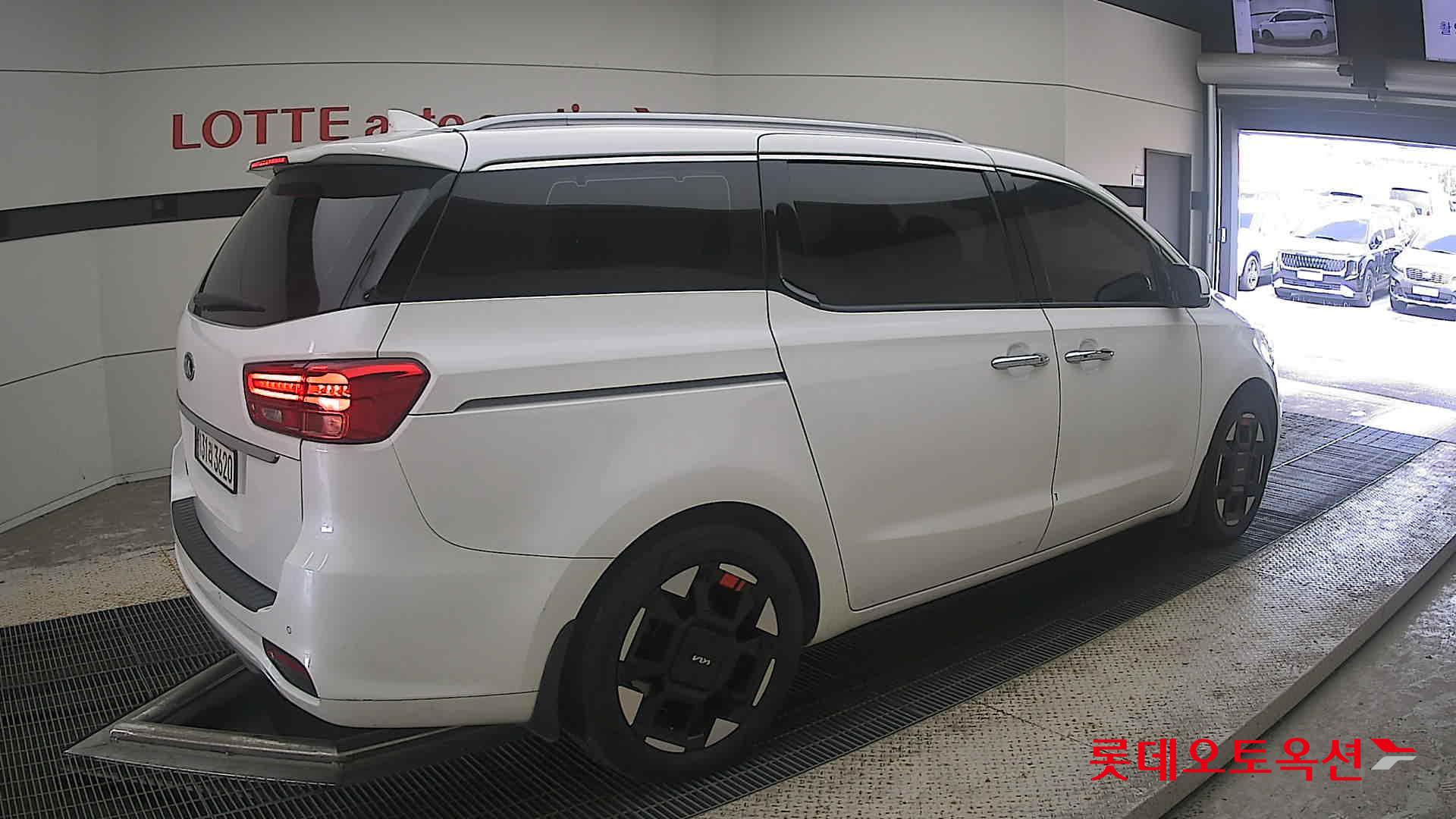 2019 - kia carnival