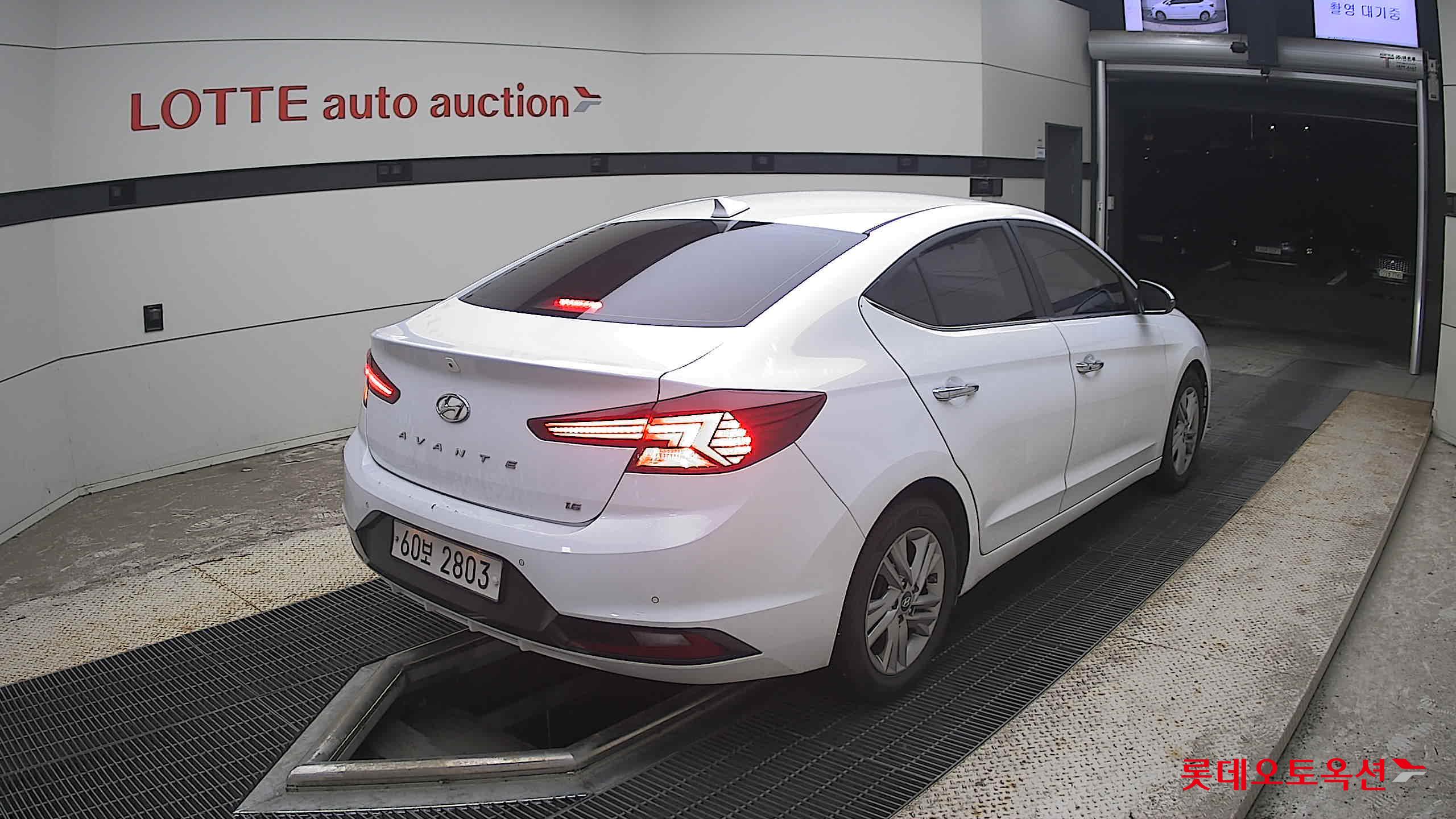 2019 - hyundai avante