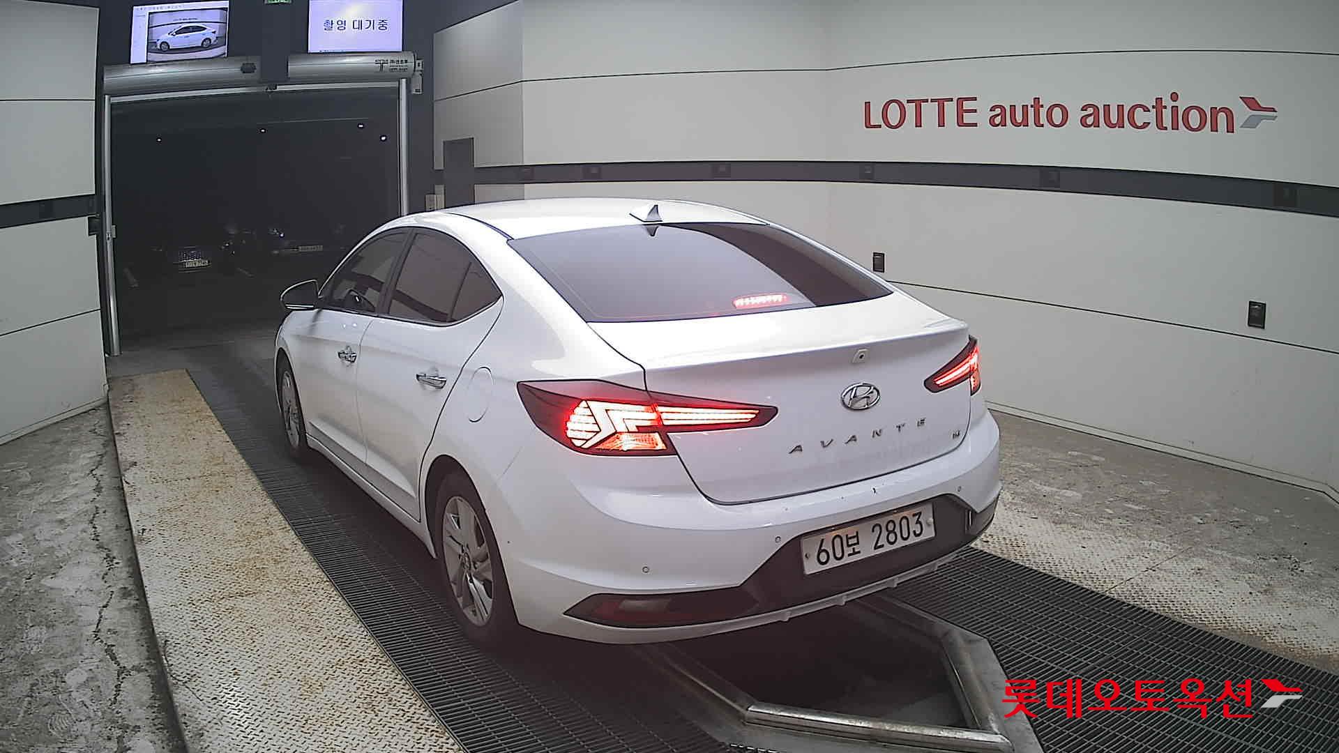 2019 - hyundai avante