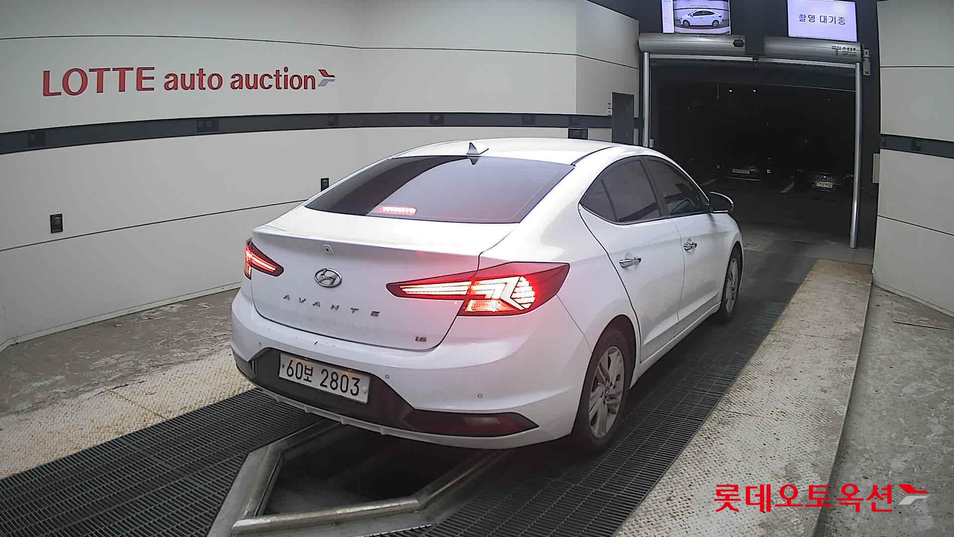 2019 - hyundai avante