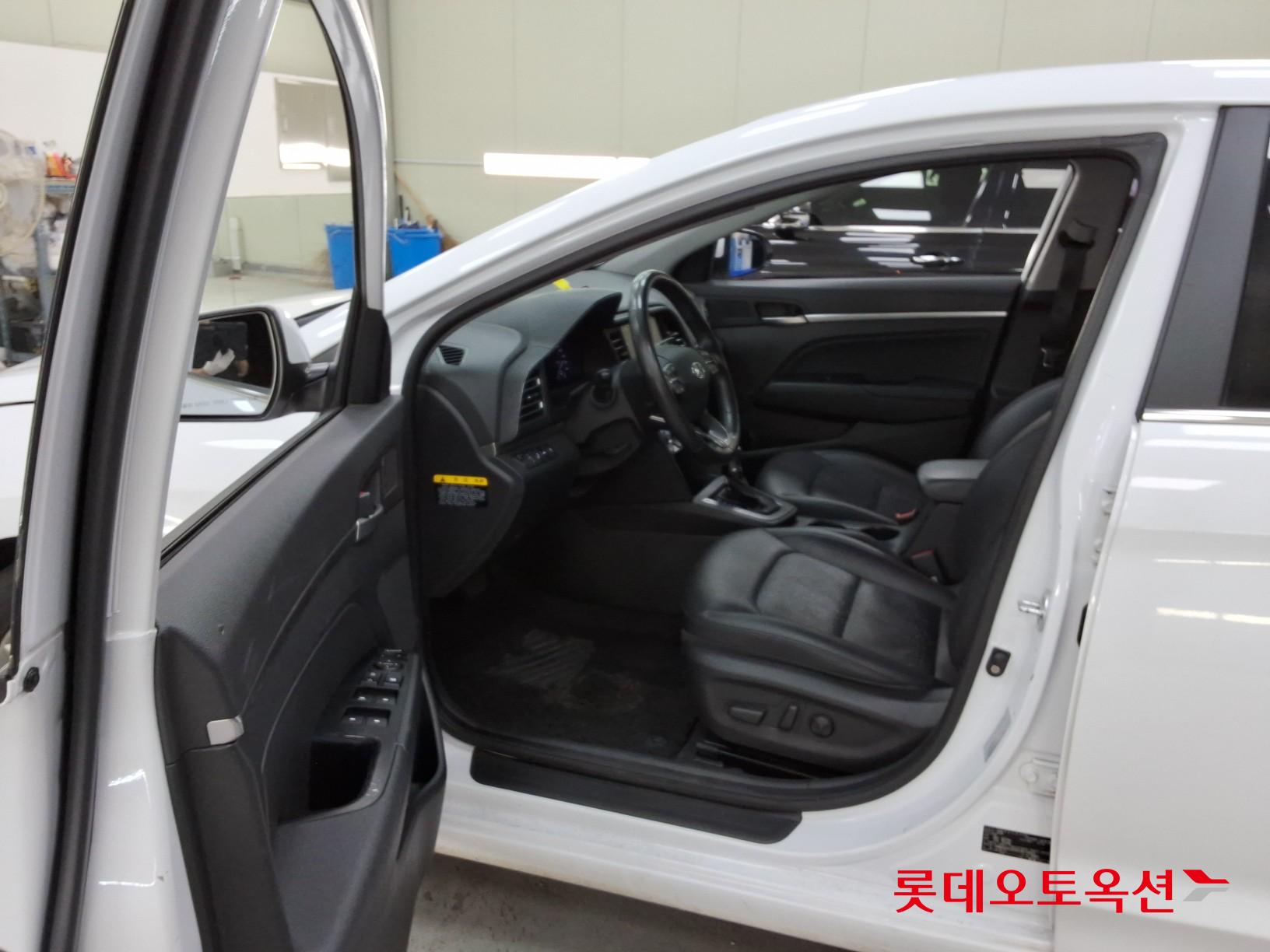 2019 - hyundai avante
