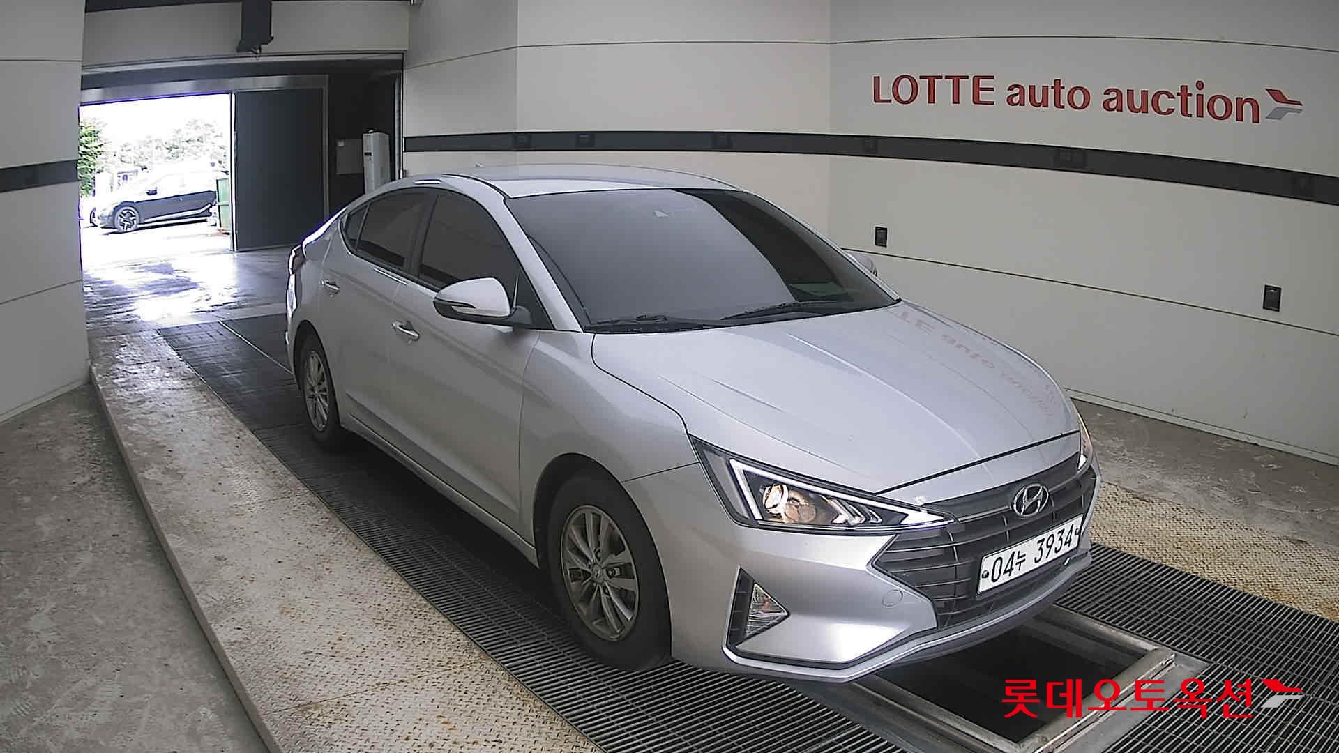 2019 - hyundai avante
