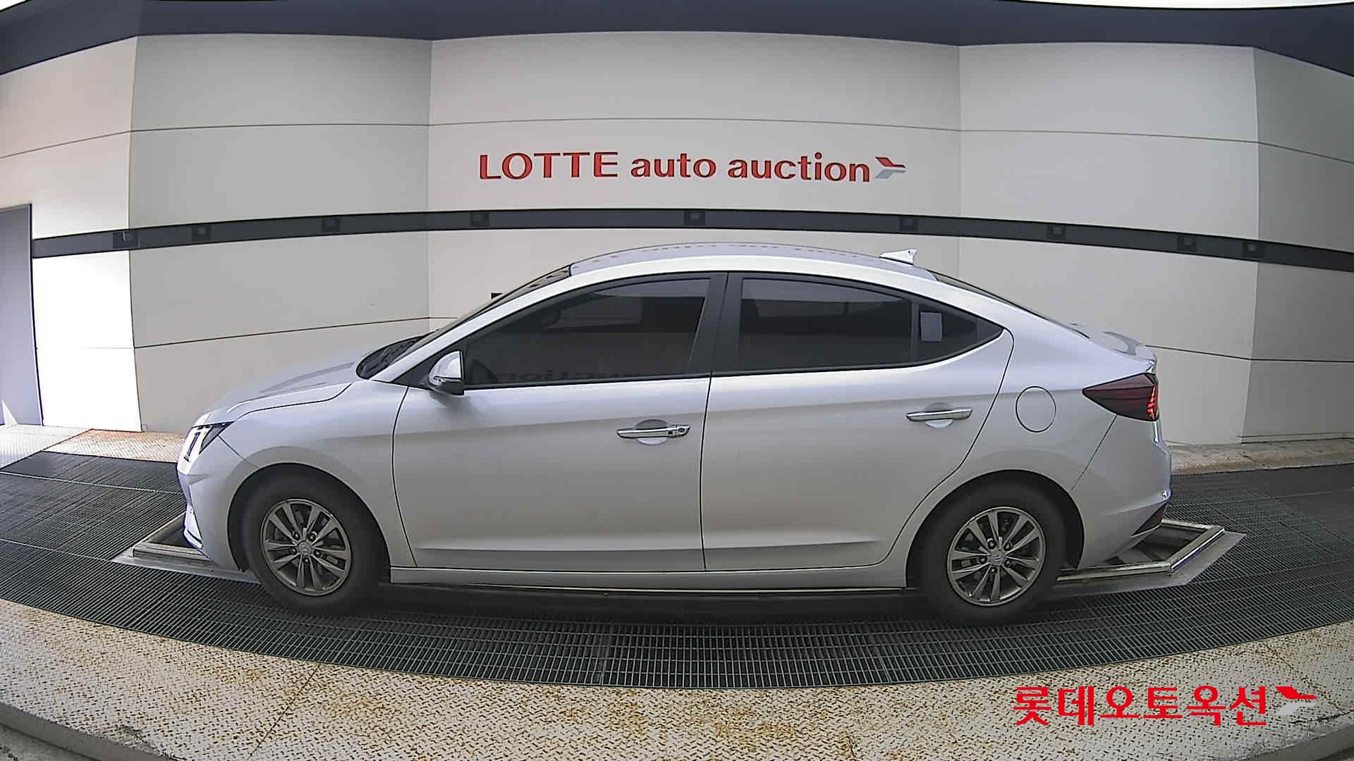 2019 - hyundai avante