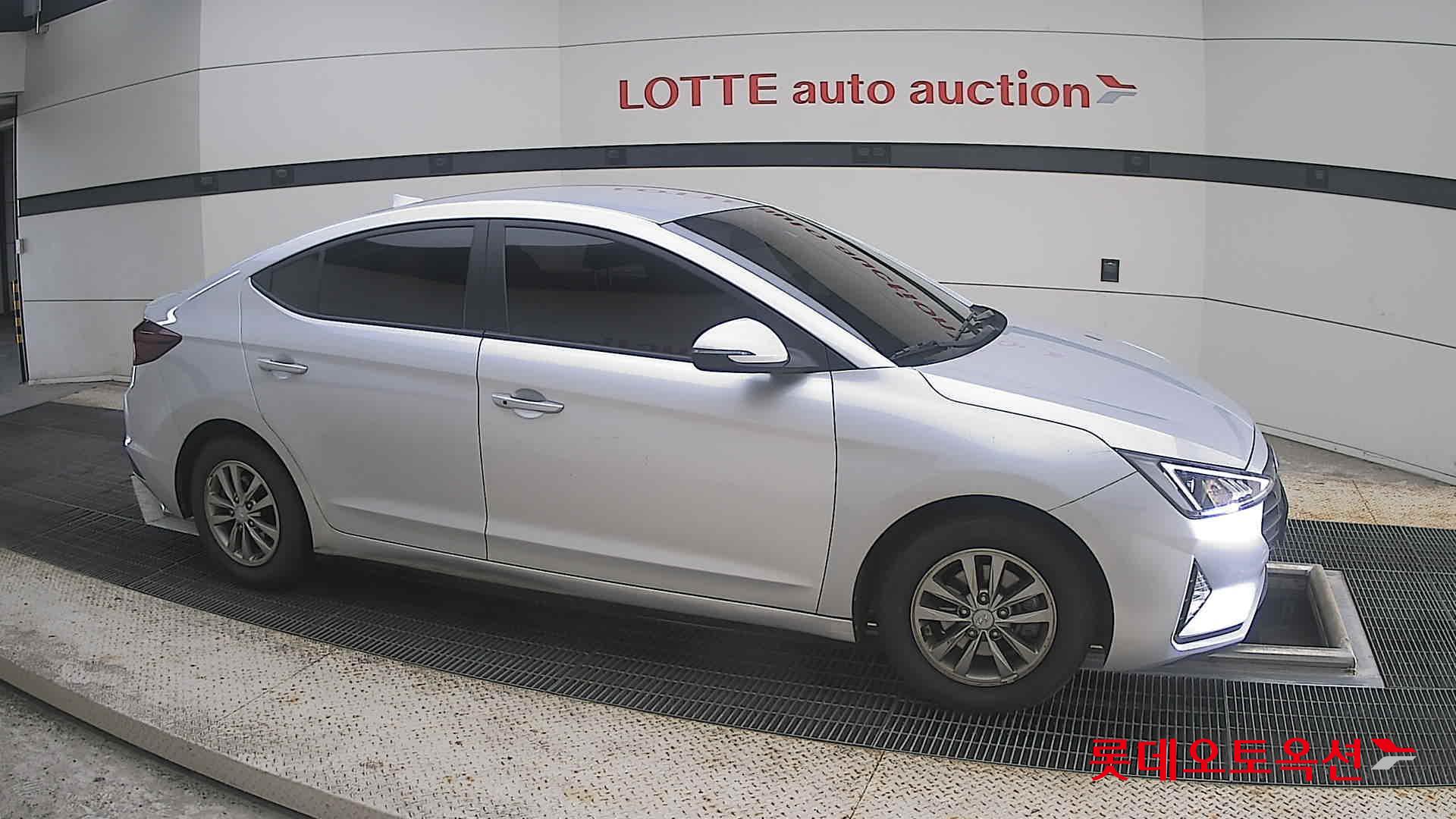 2019 - hyundai avante