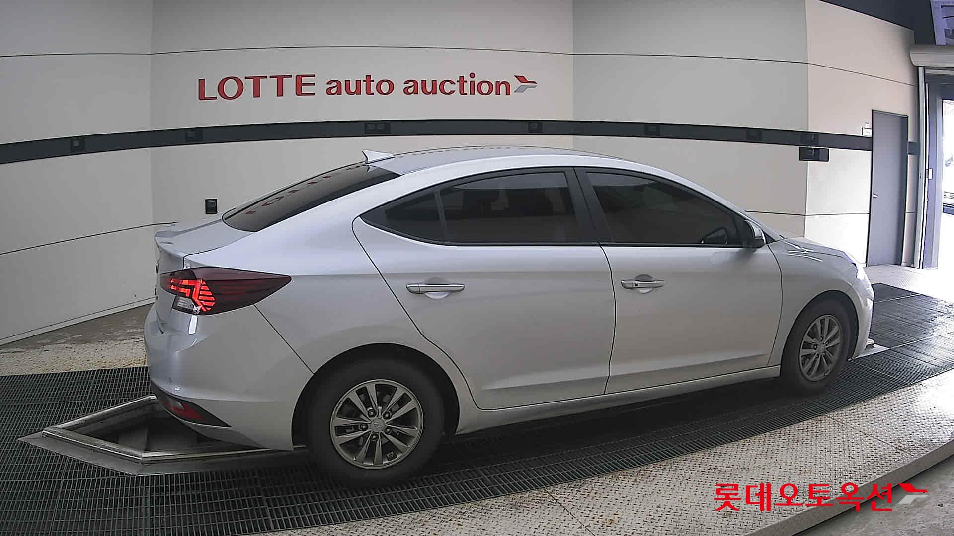 2019 - hyundai avante