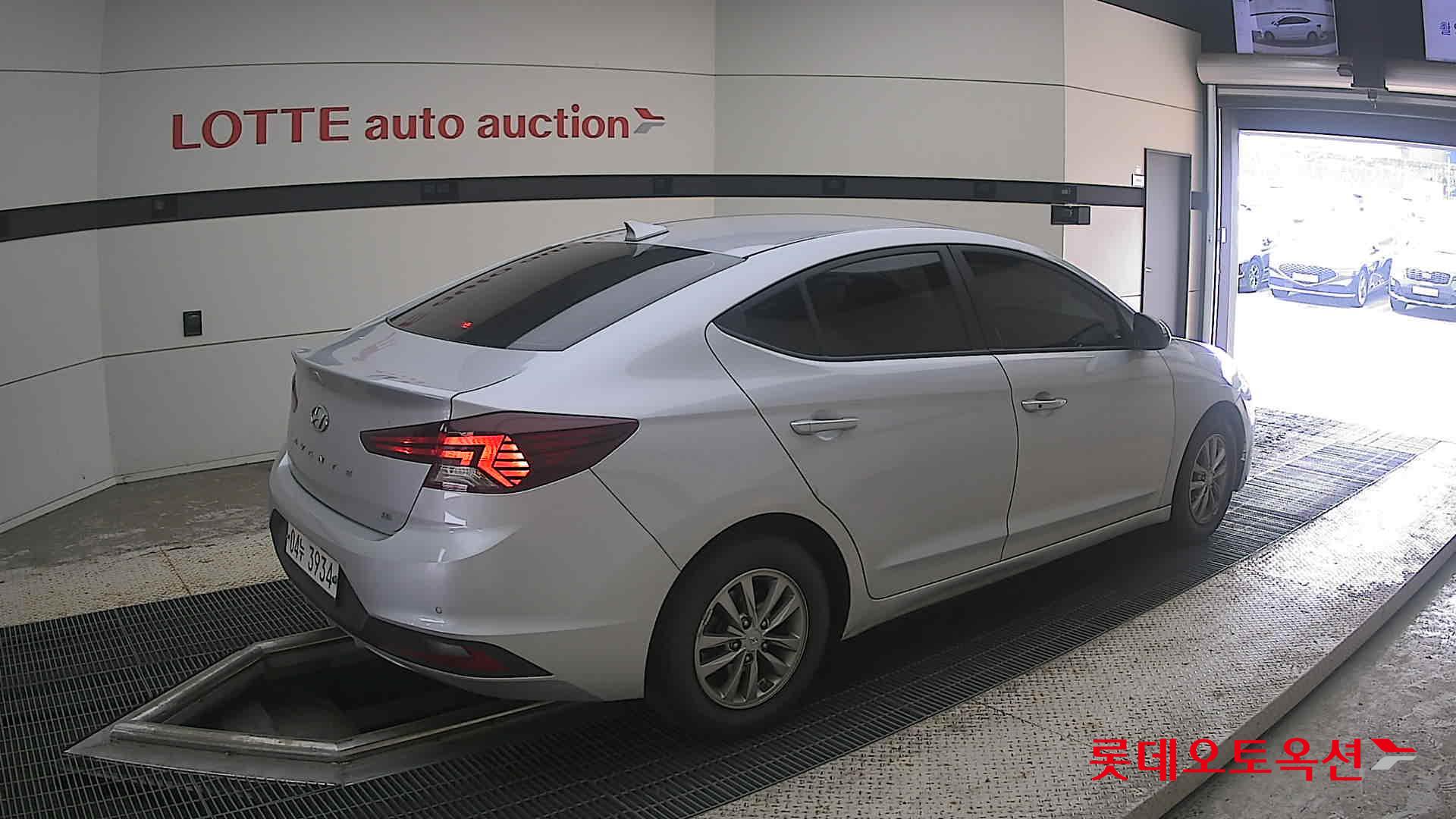 2019 - hyundai avante