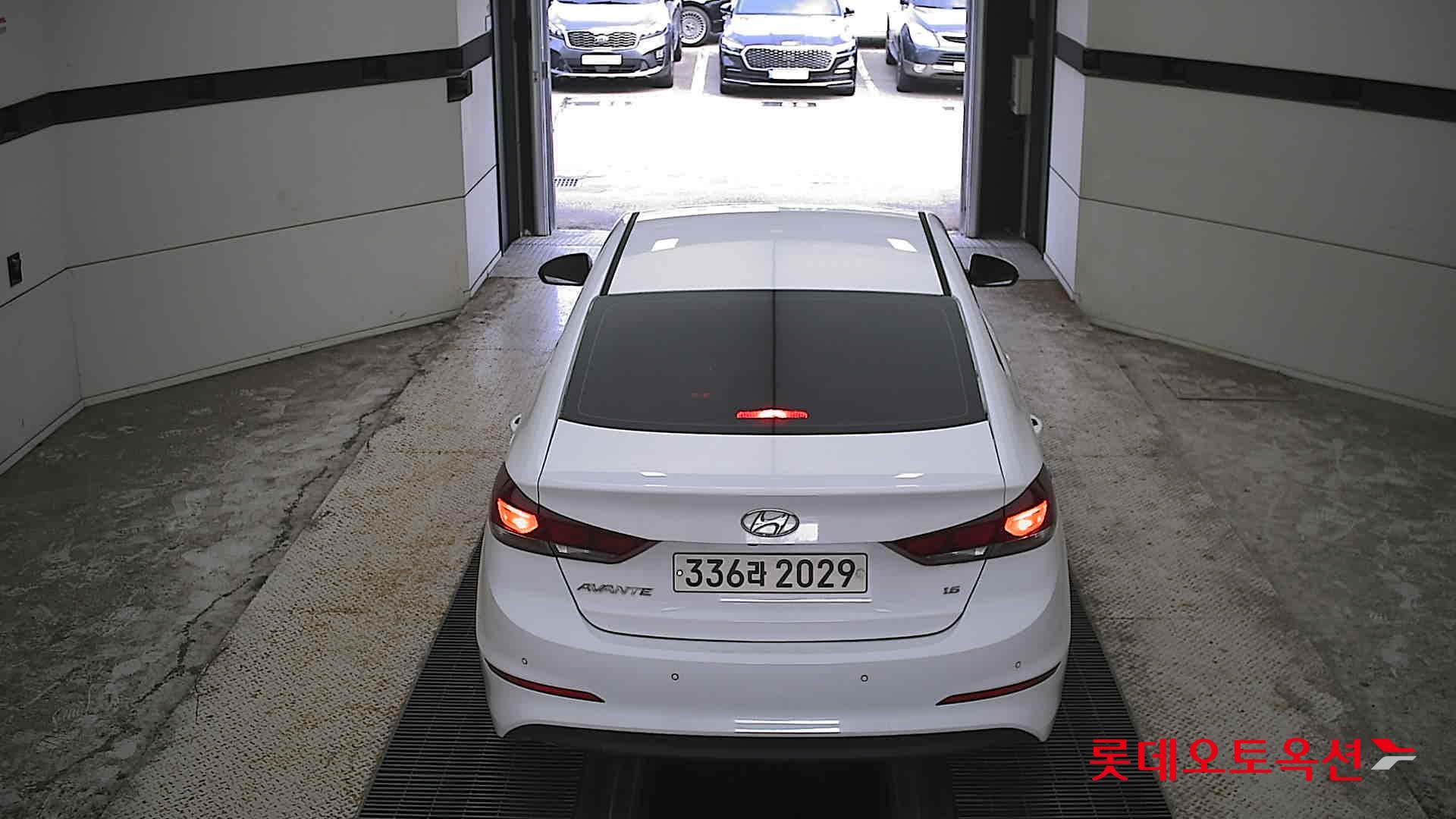2018 - hyundai avante