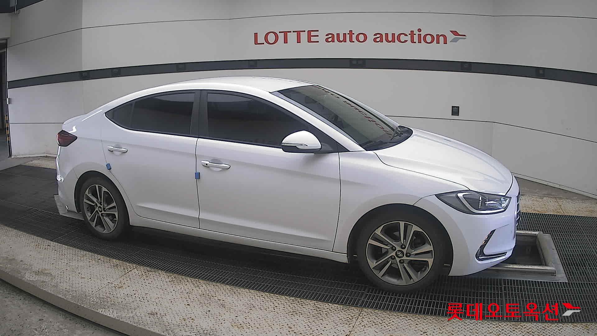 2018 - hyundai avante