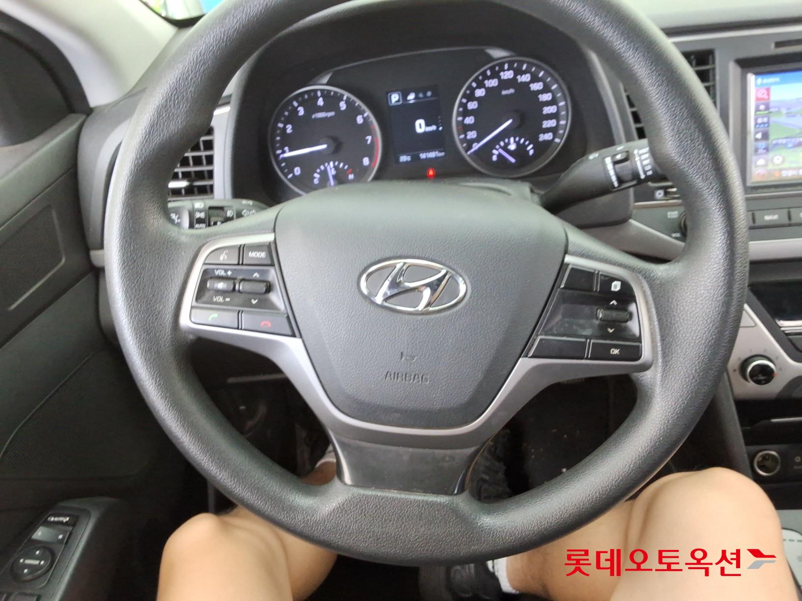 2018 - hyundai avante