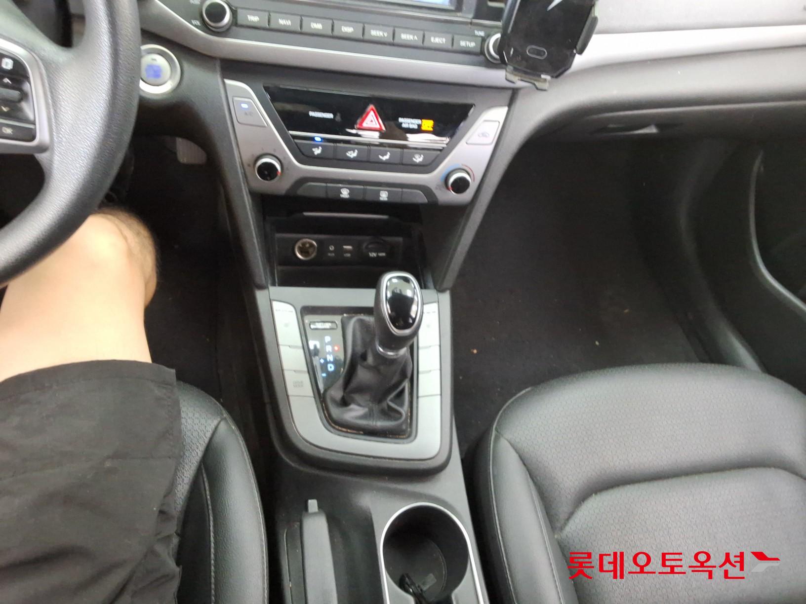 2018 - hyundai avante