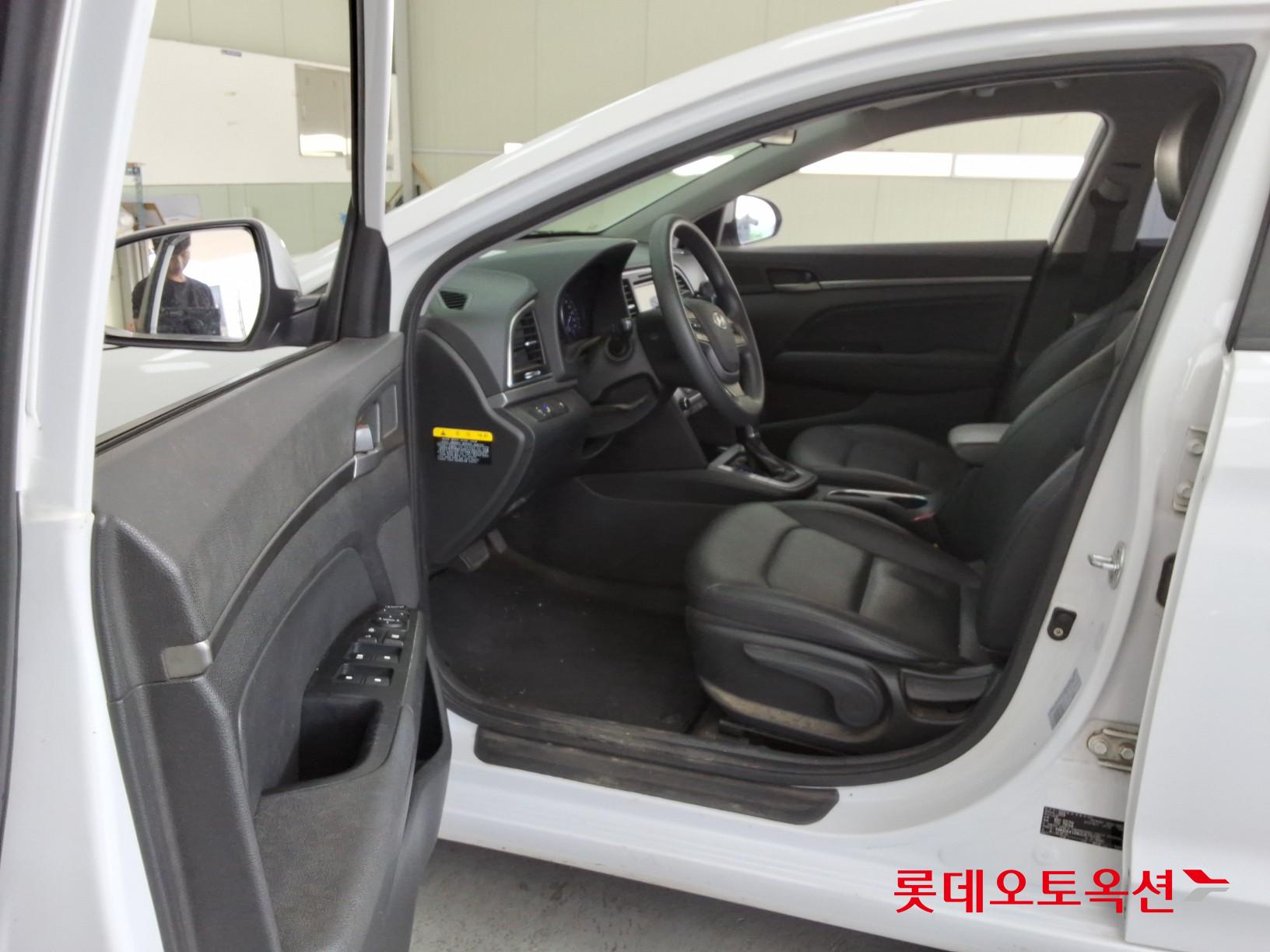 2018 - hyundai avante