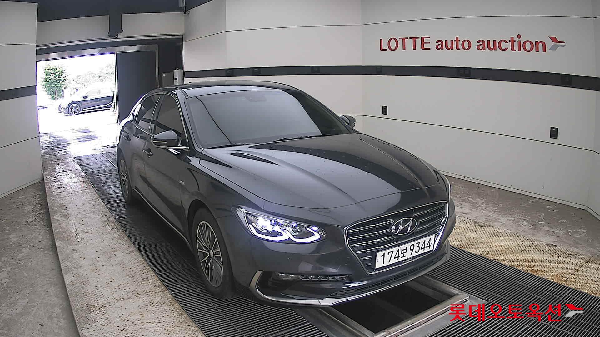 2018 - hyundai grandeur
